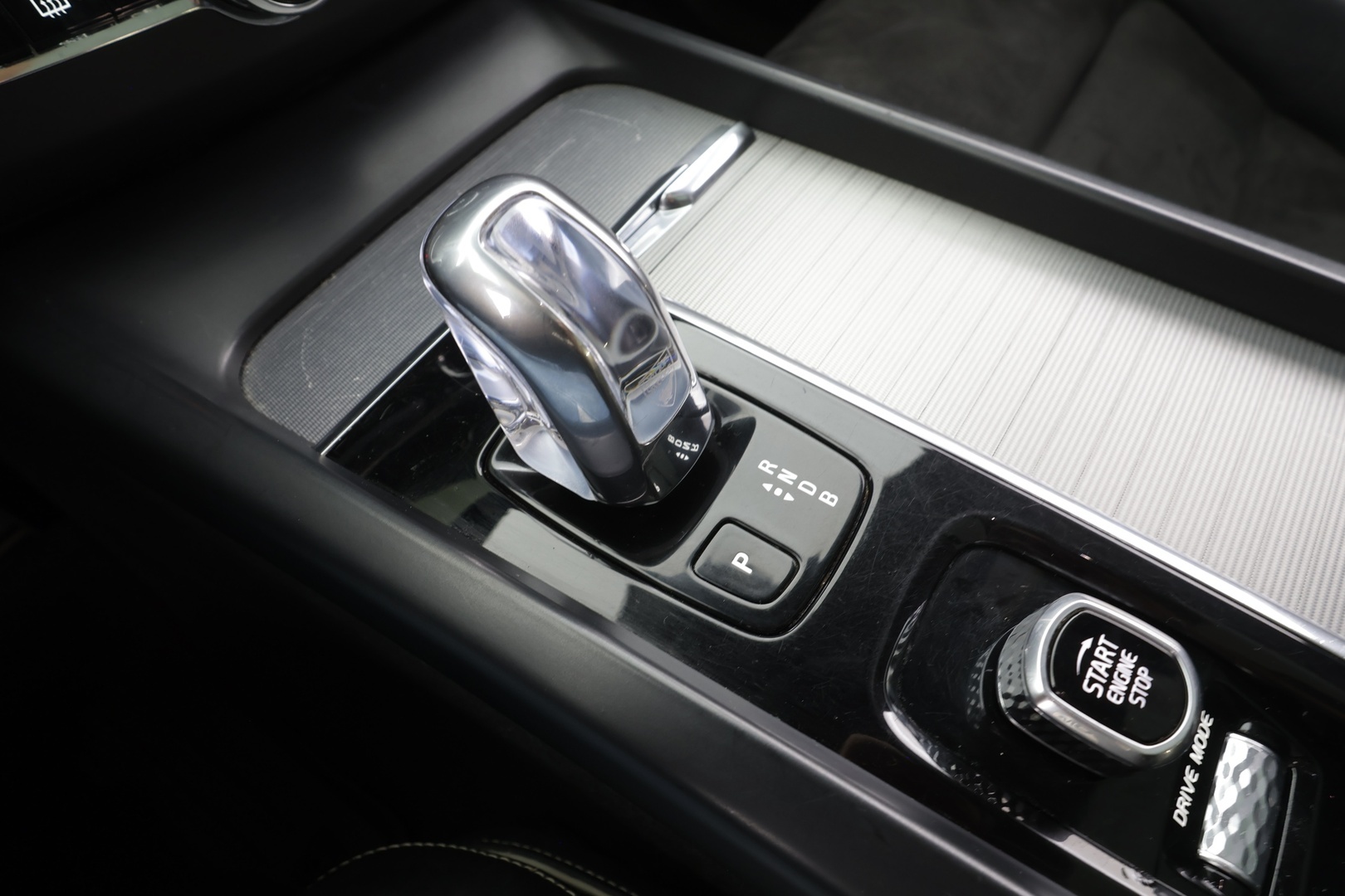 VOLVO XC60 2018
