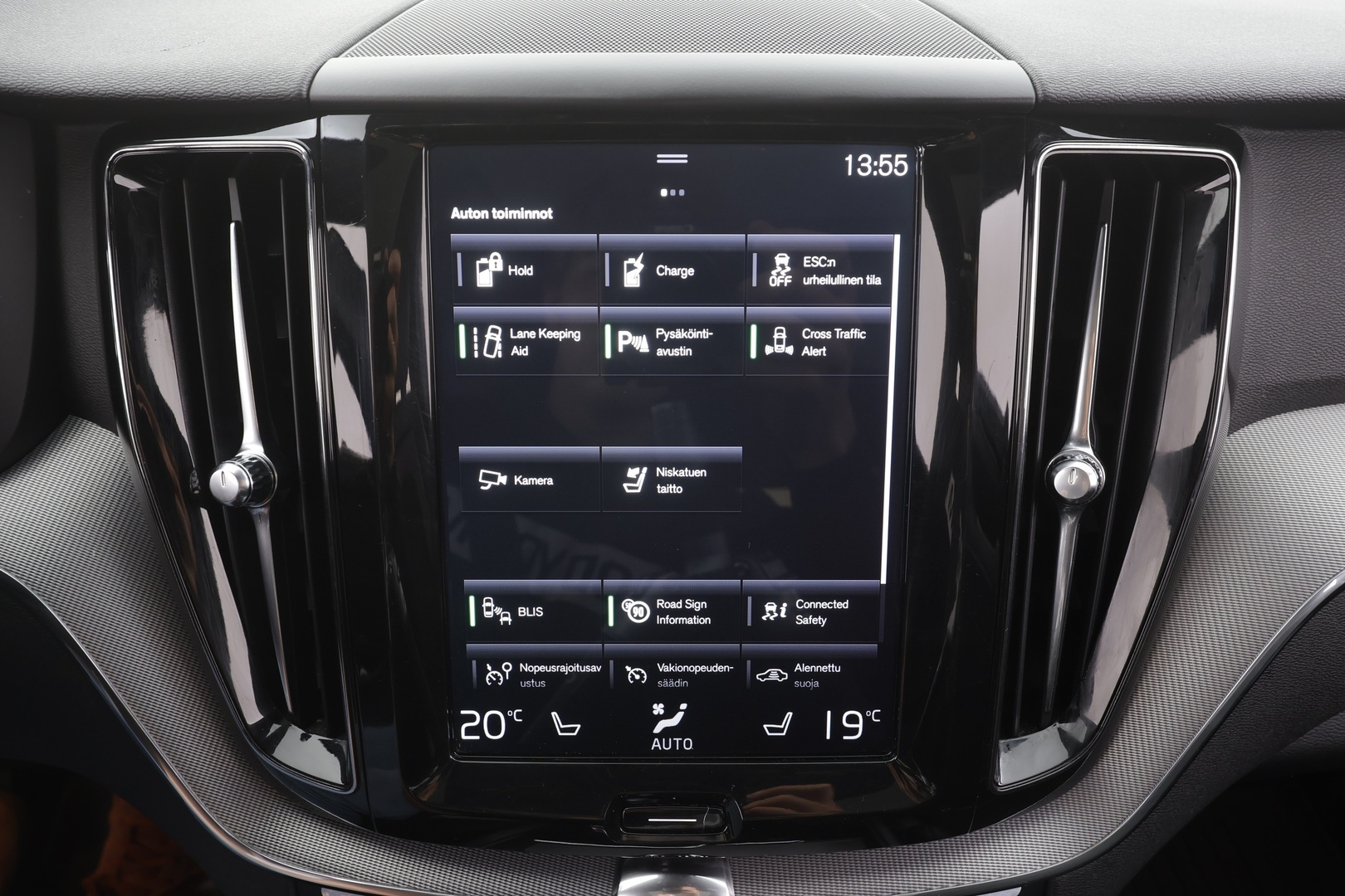 VOLVO XC60 2018