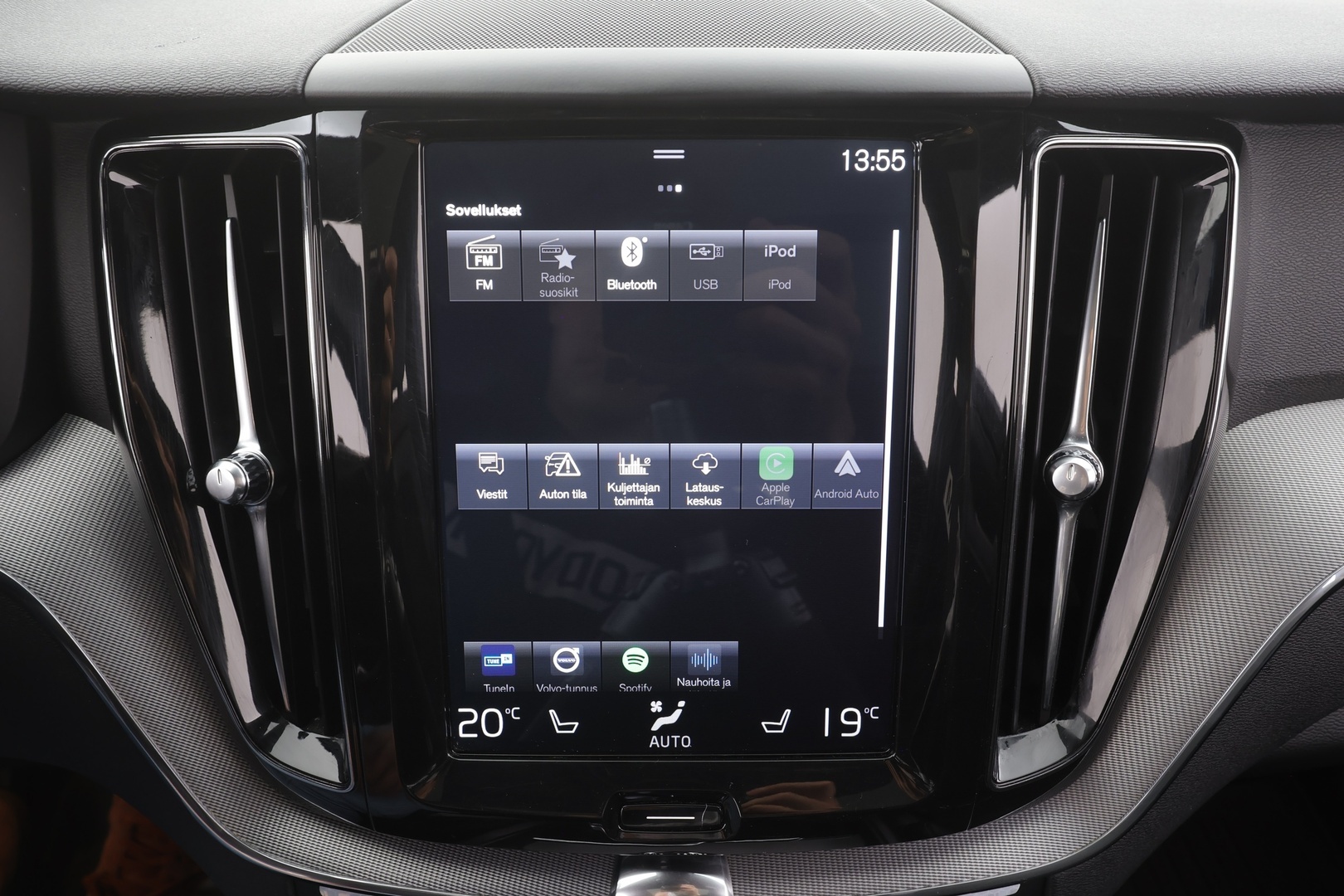 VOLVO XC60 2018