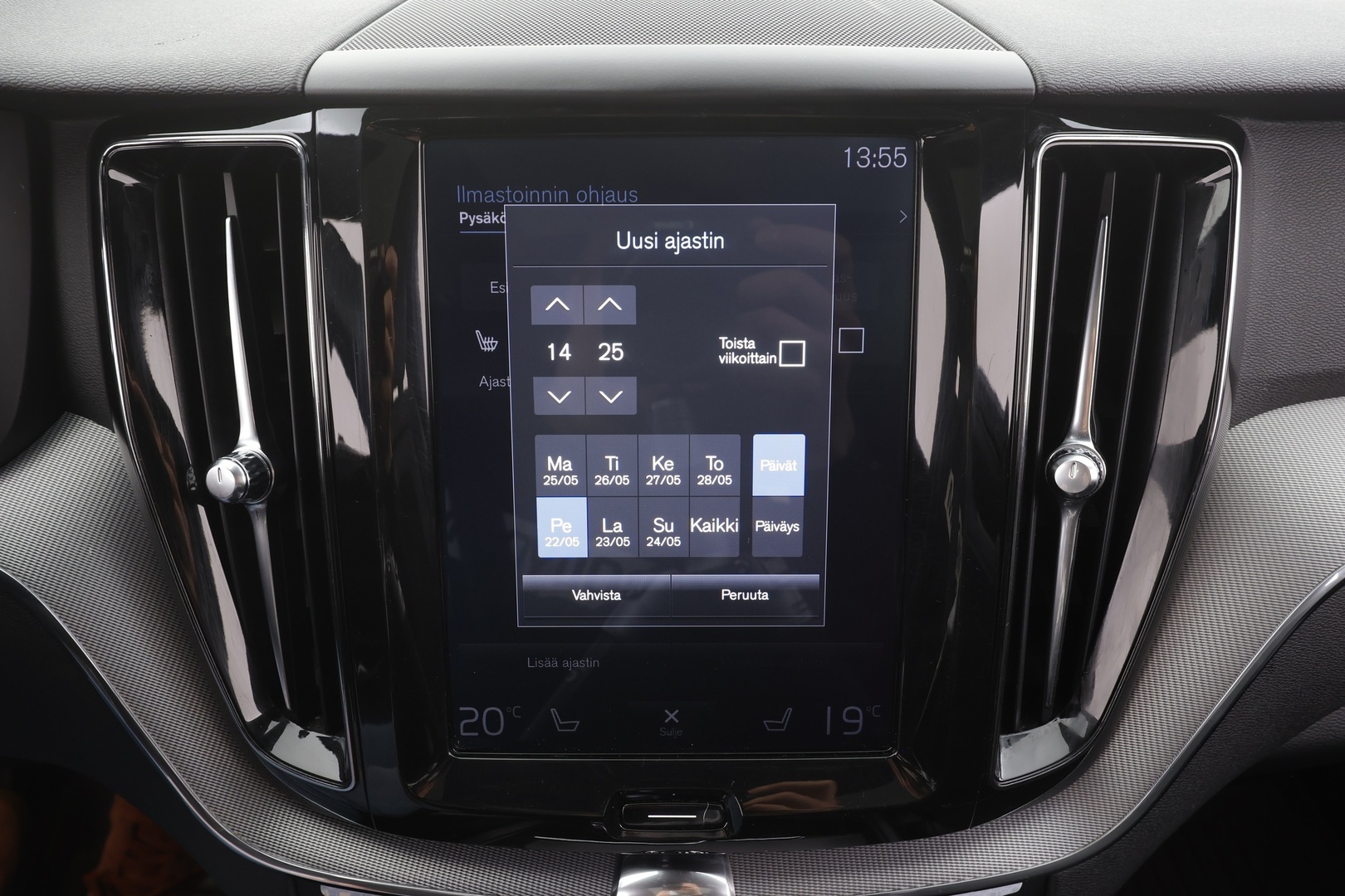VOLVO XC60 2018