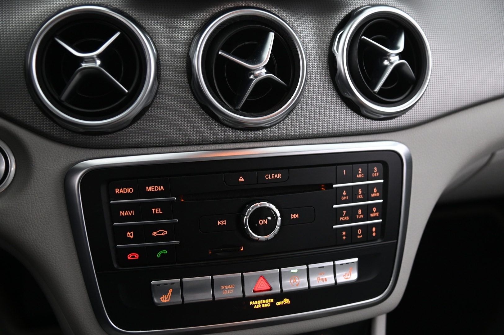 MERCEDES-BENZ GLA 2018