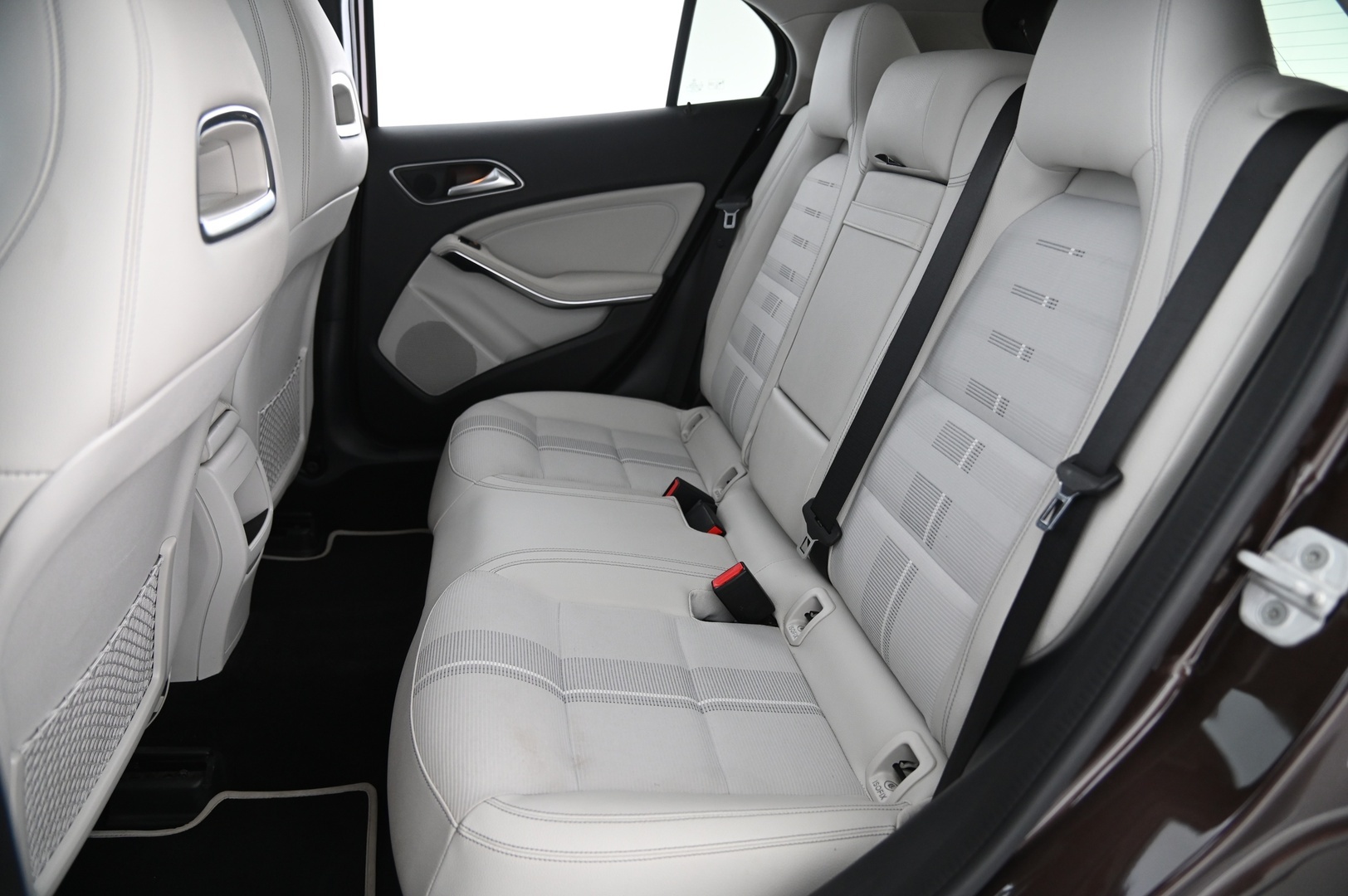 MERCEDES-BENZ GLA 2018