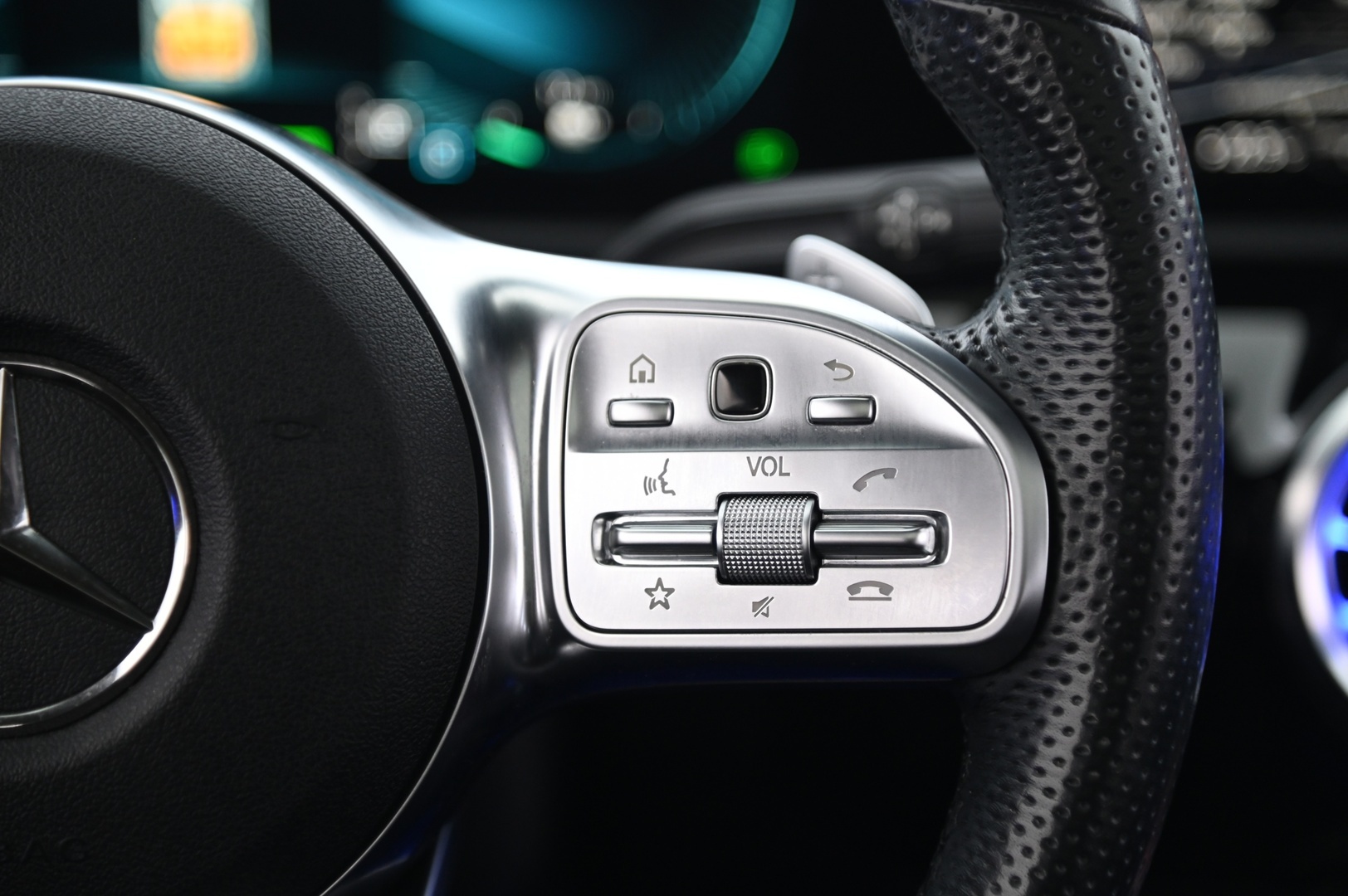 MERCEDES-BENZ CLA 2021