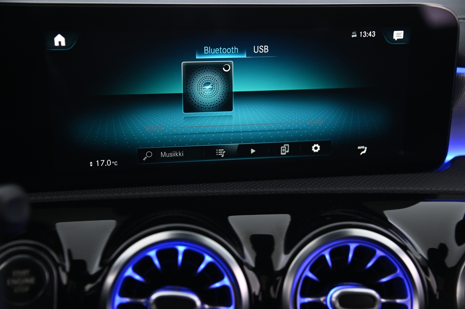 MERCEDES-BENZ CLA 2021