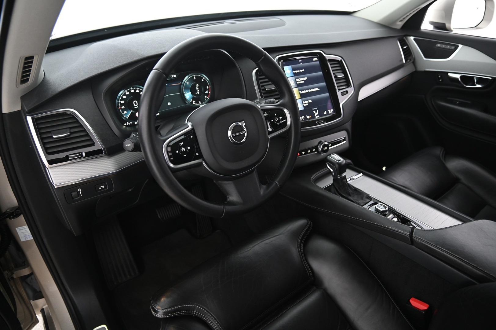 VOLVO XC90 2016