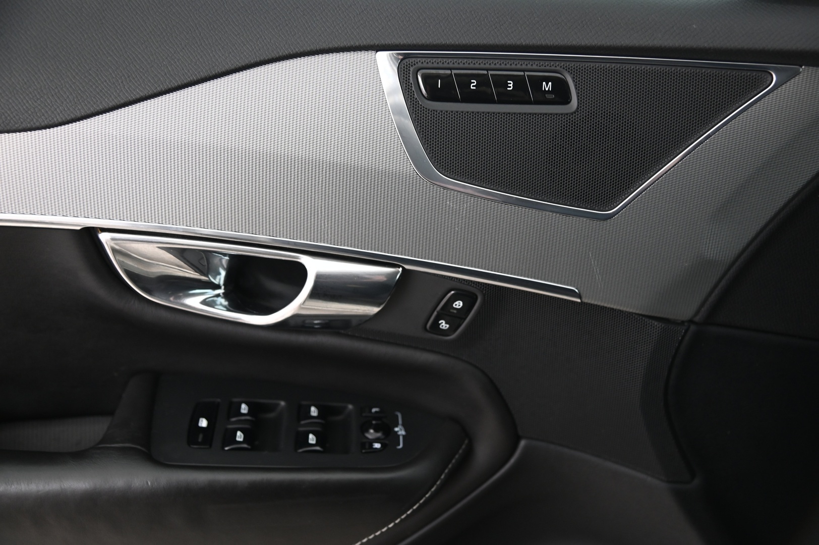 VOLVO XC90 2016