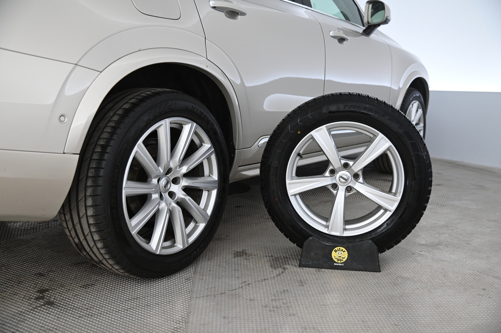 VOLVO XC90 2016