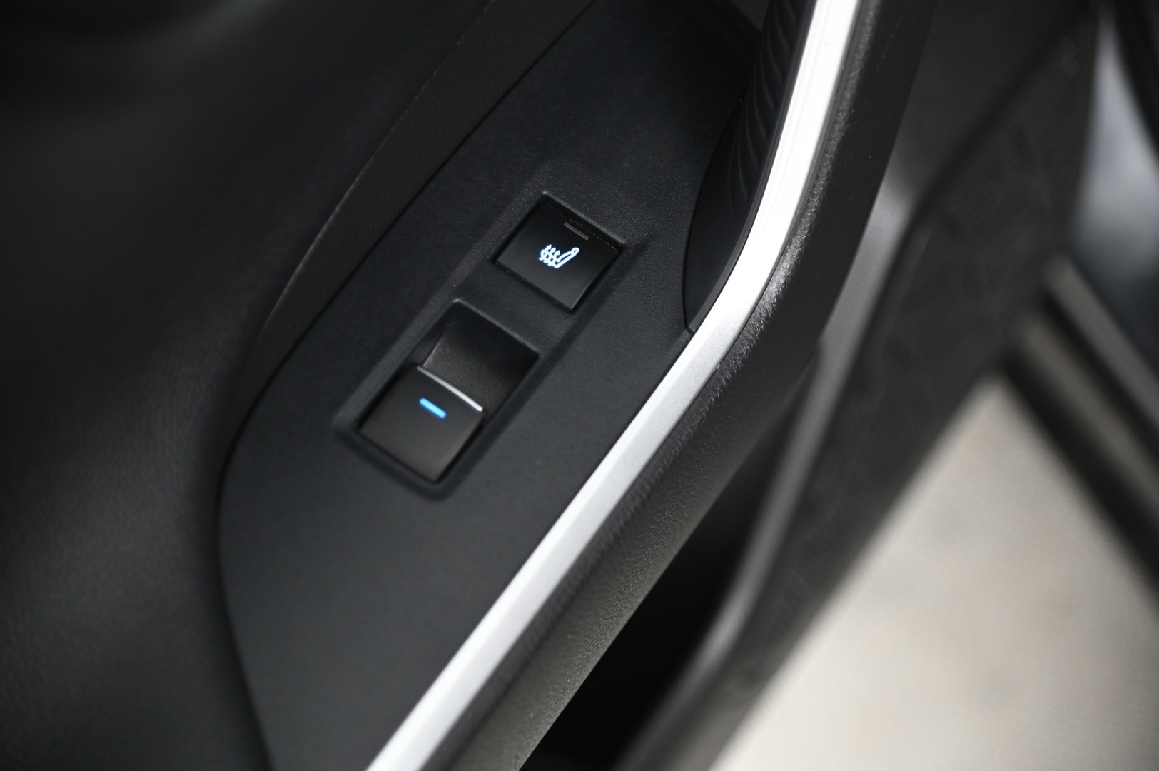 TOYOTA RAV4 PLUG-IN 2021