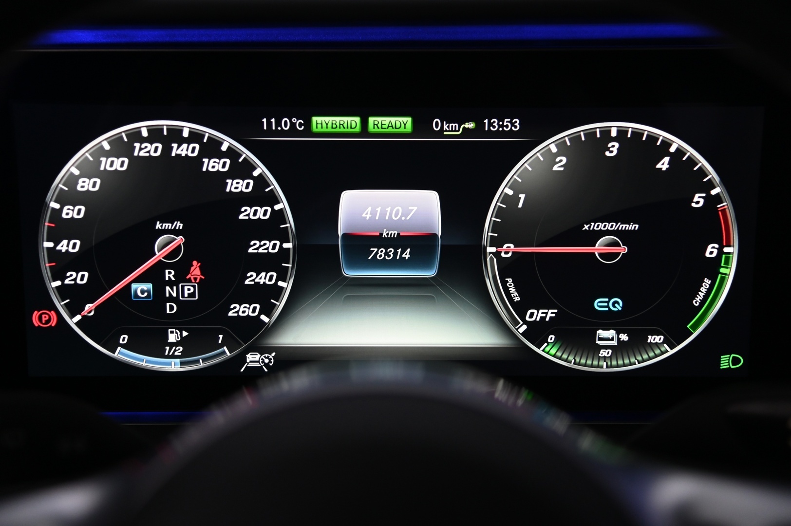 MERCEDES-BENZ E 2019