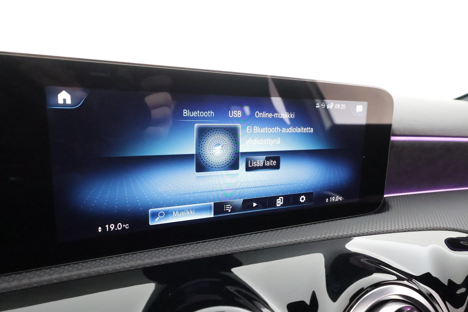 MERCEDES-BENZ A 2022