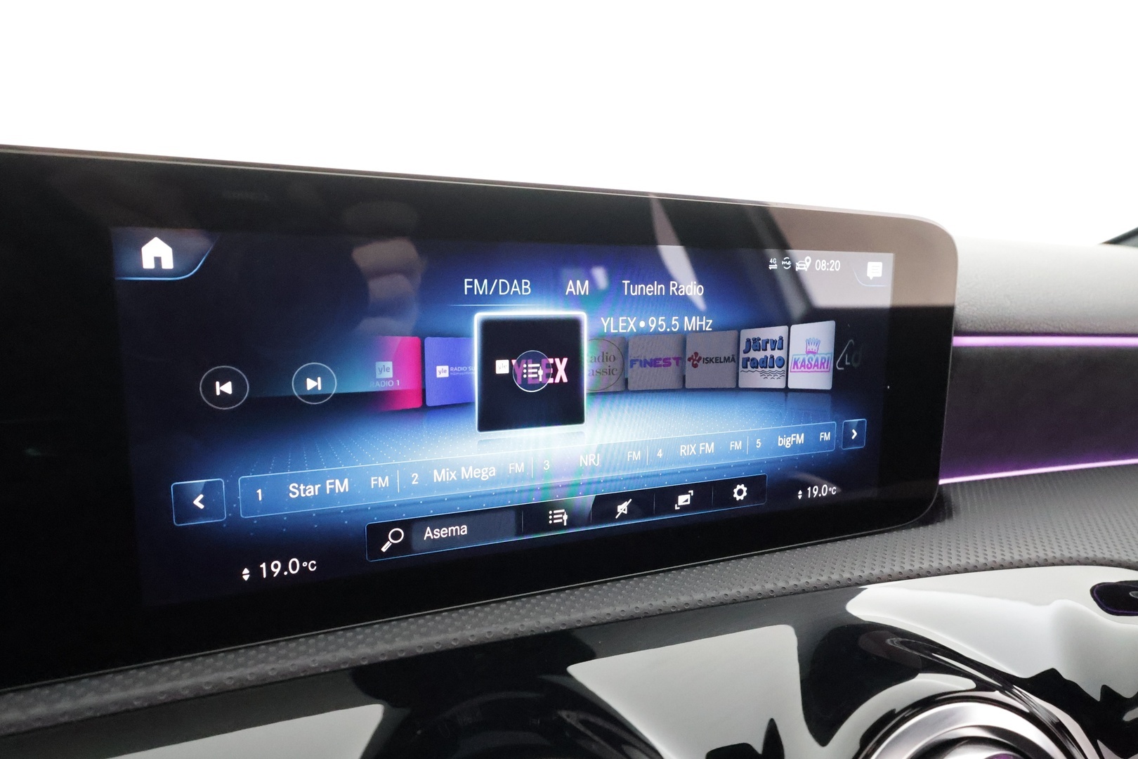 MERCEDES-BENZ A 2022