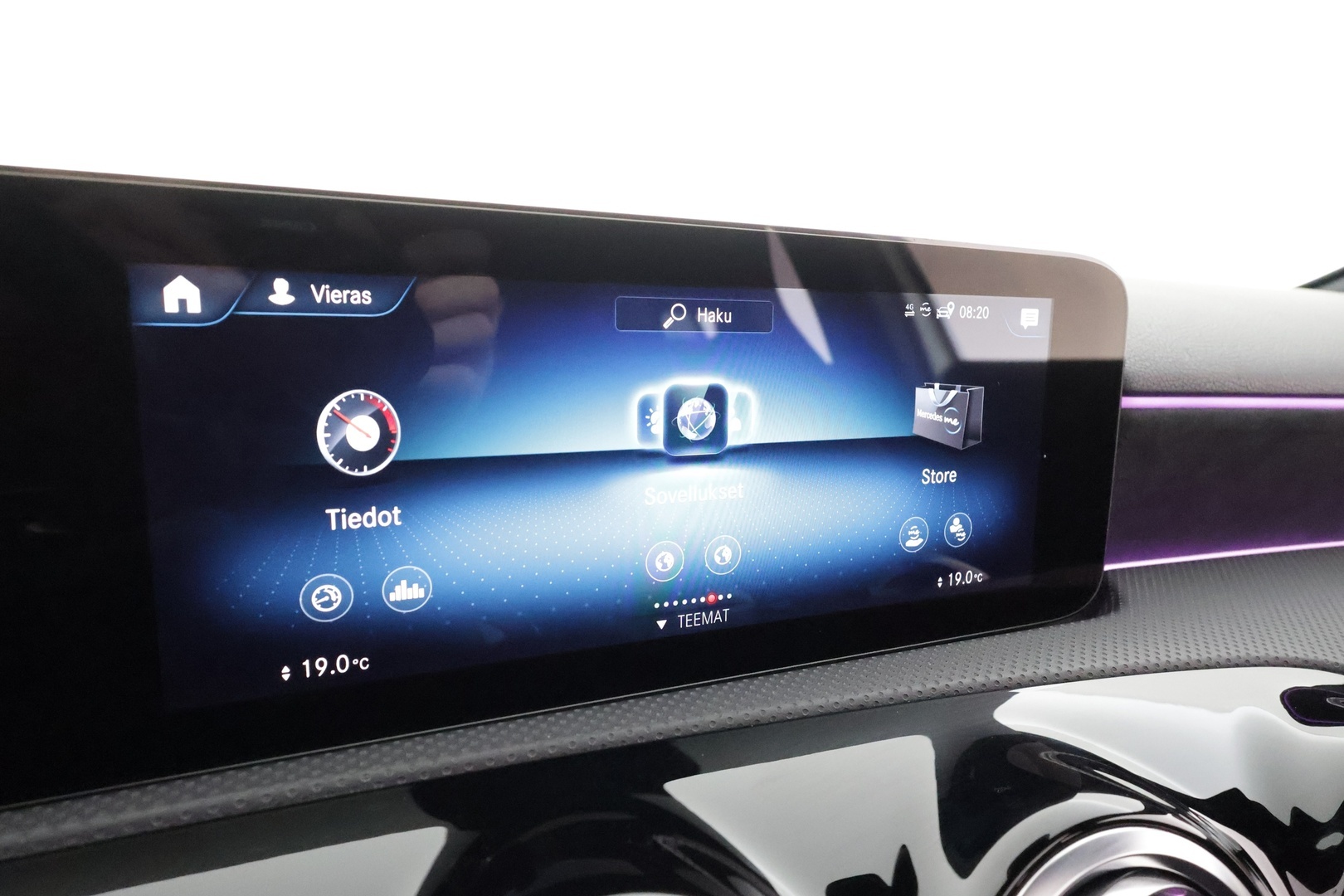 MERCEDES-BENZ A 2022