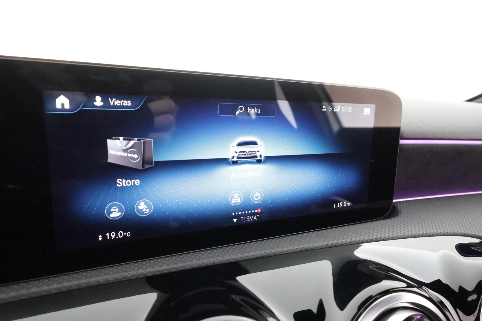 MERCEDES-BENZ A 2022