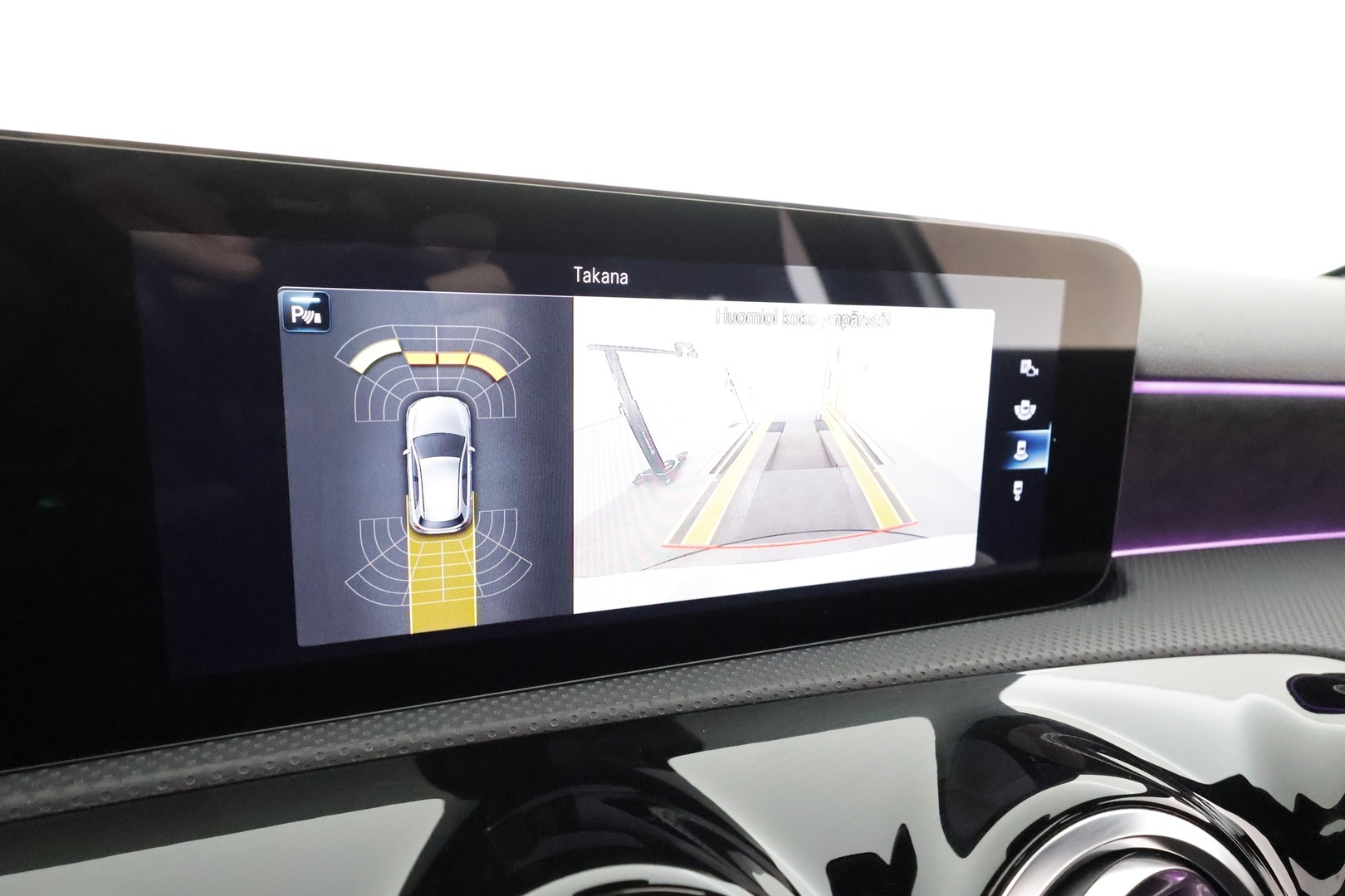 MERCEDES-BENZ A 2022