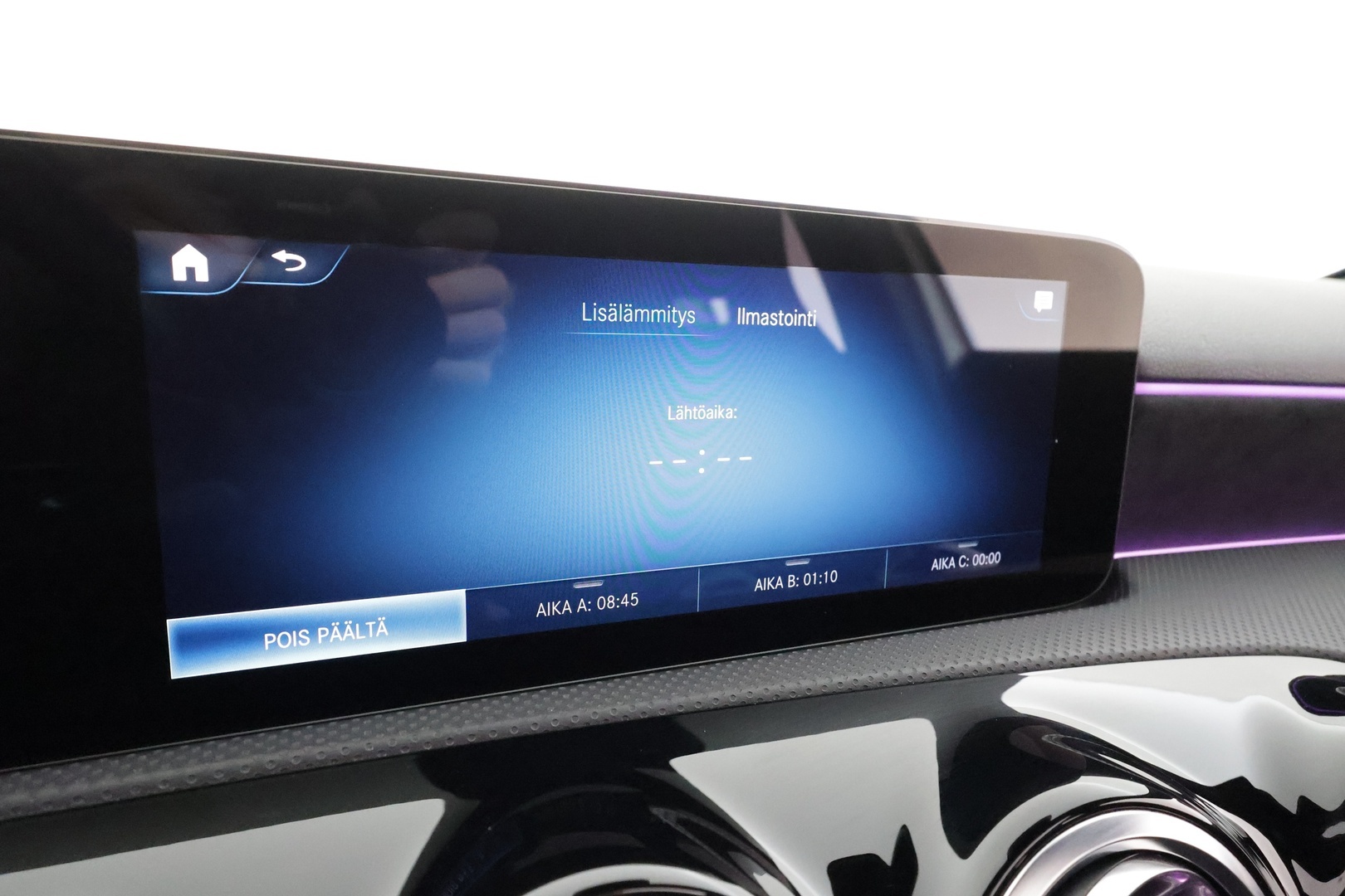 MERCEDES-BENZ A 2022