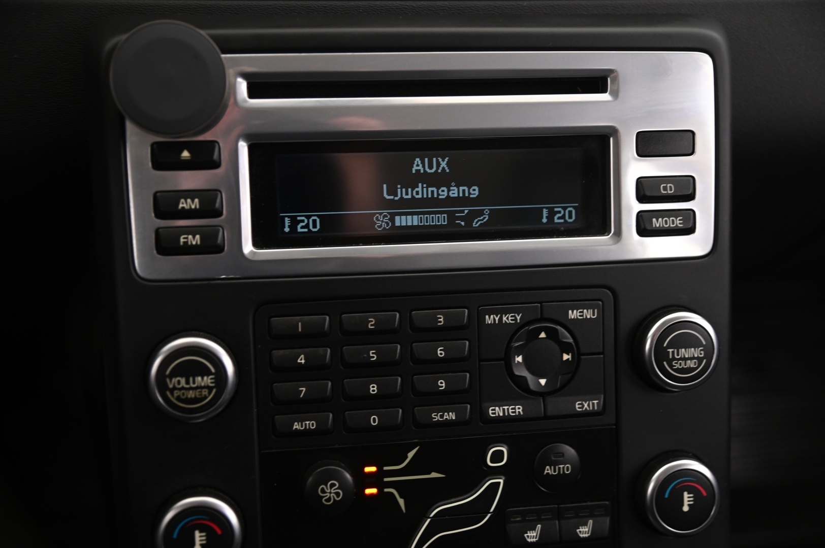 VOLVO V70 2008