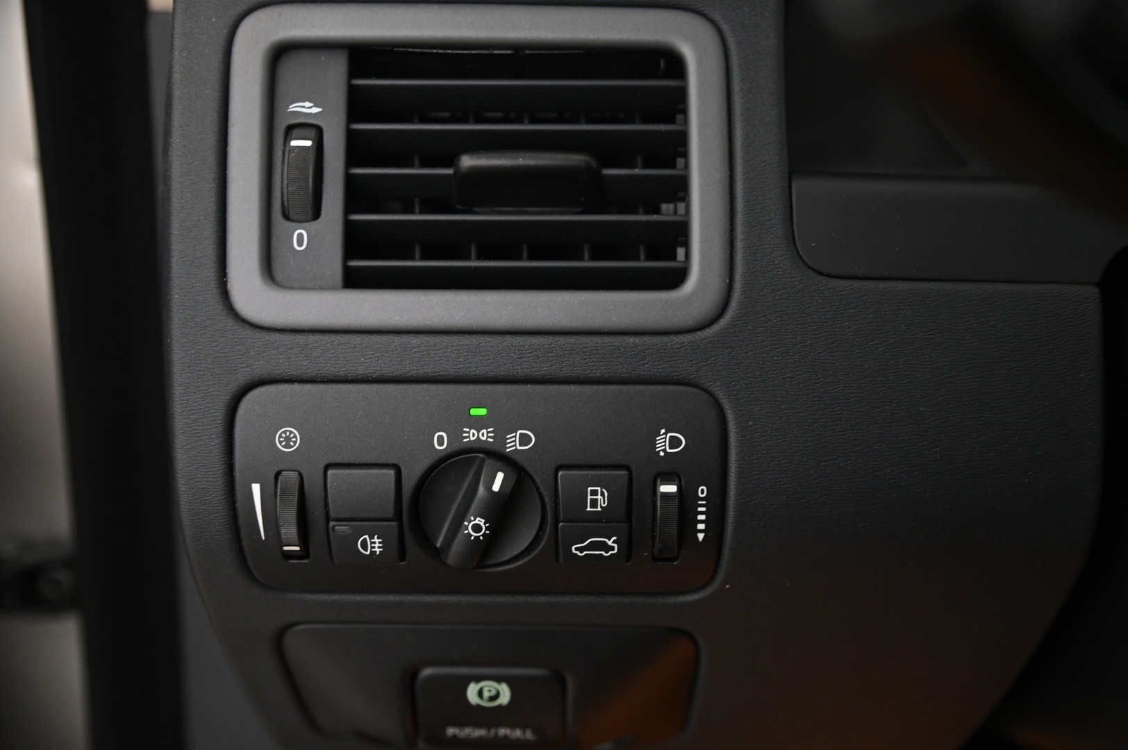 VOLVO V70 2008