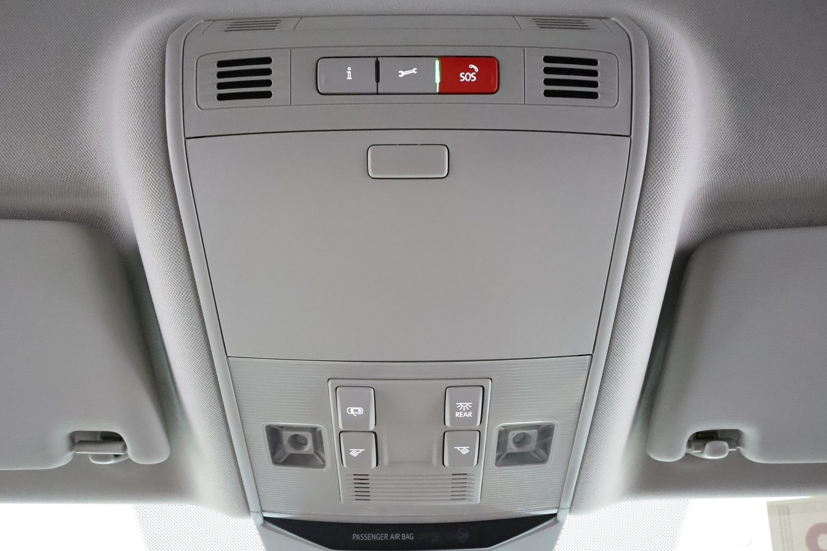 VOLKSWAGEN PASSAT 2023