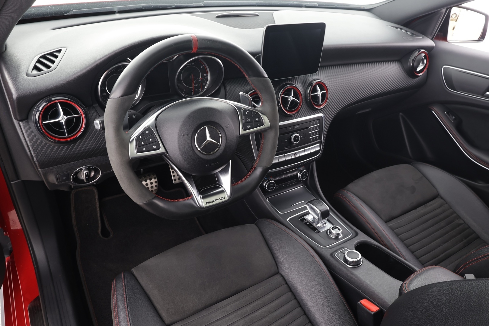 MERCEDES-BENZ A 45 AMG 2018