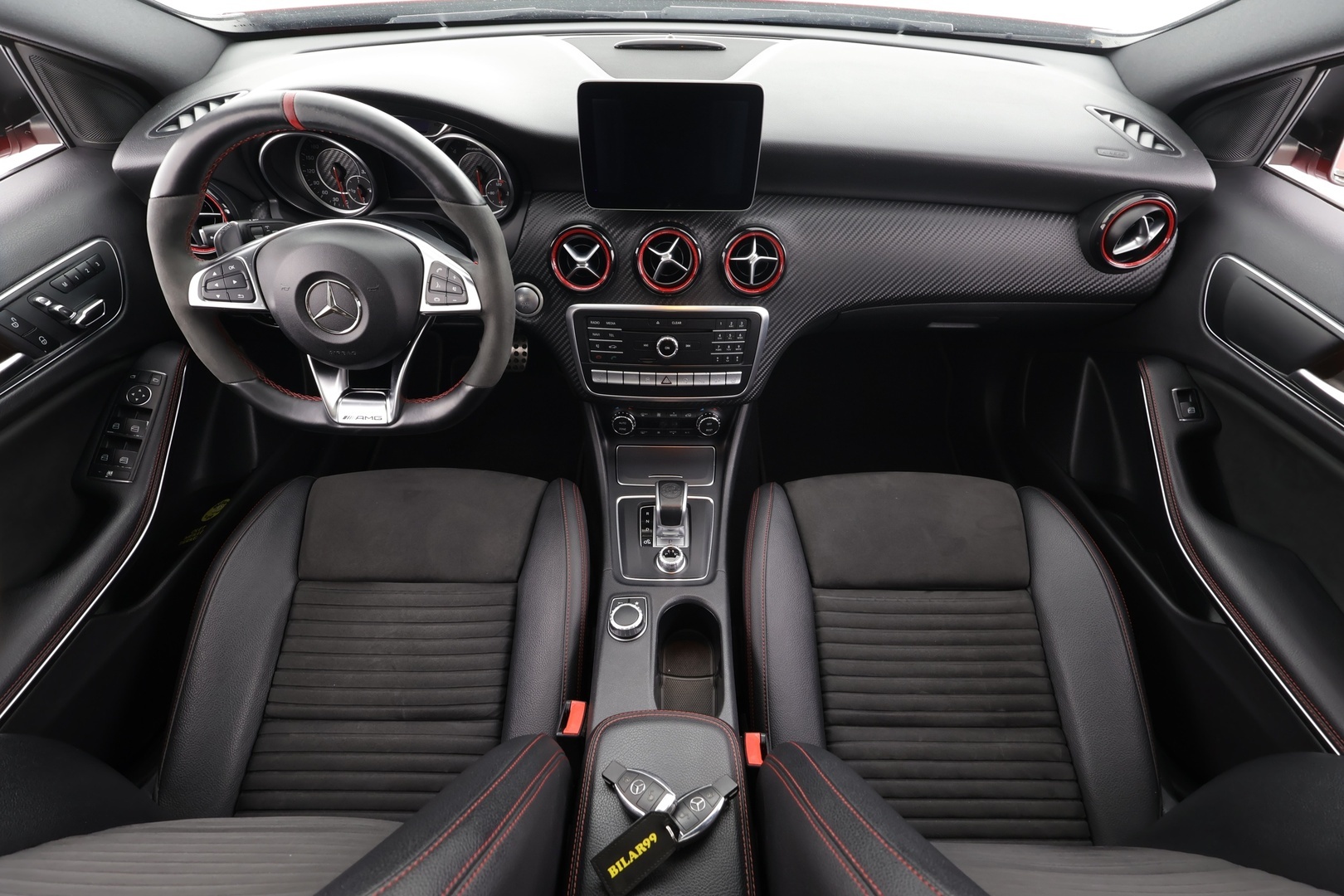 MERCEDES-BENZ A 45 AMG 2018