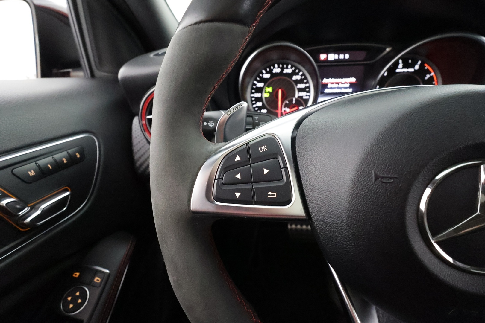 MERCEDES-BENZ A 45 AMG 2018