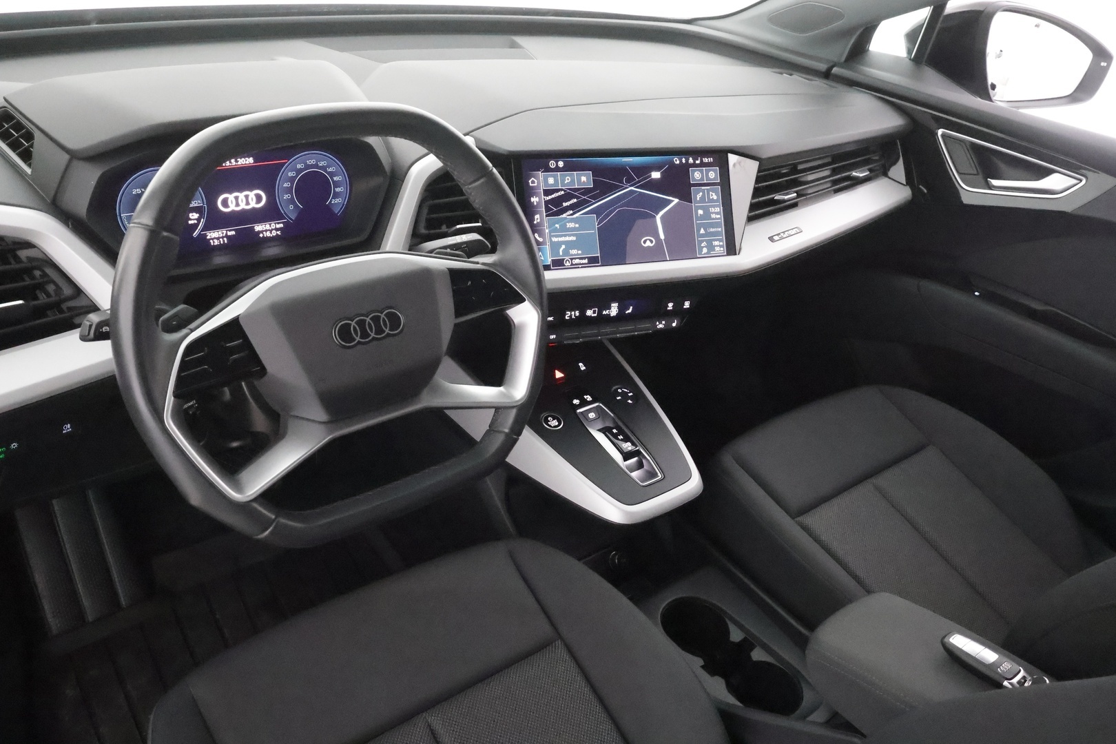 AUDI Q4 E-TRON 2024