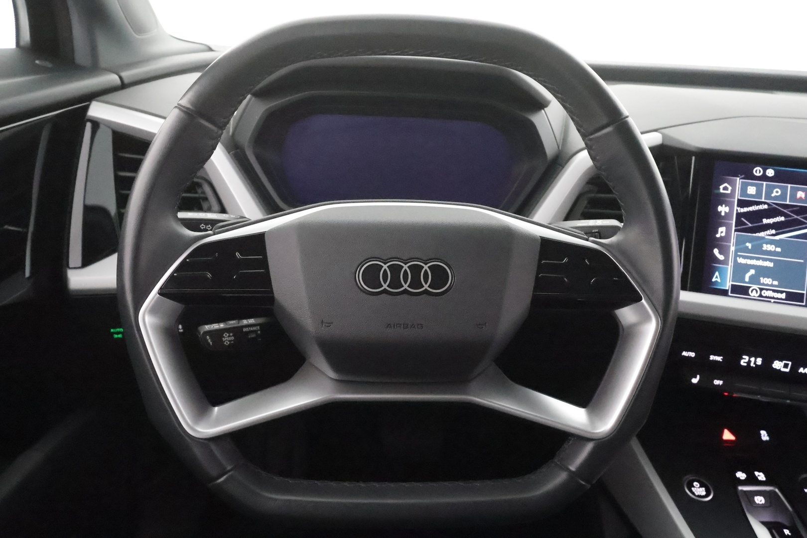 AUDI Q4 E-TRON 2024