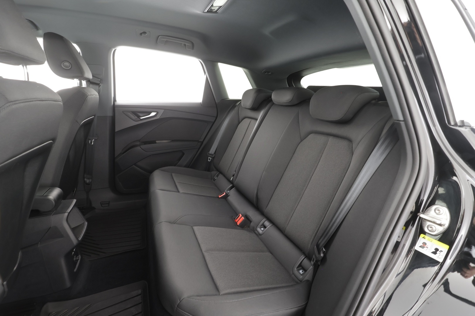 AUDI Q4 E-TRON 2024
