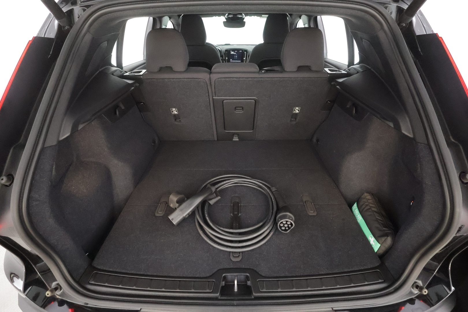 VOLVO XC40 2023