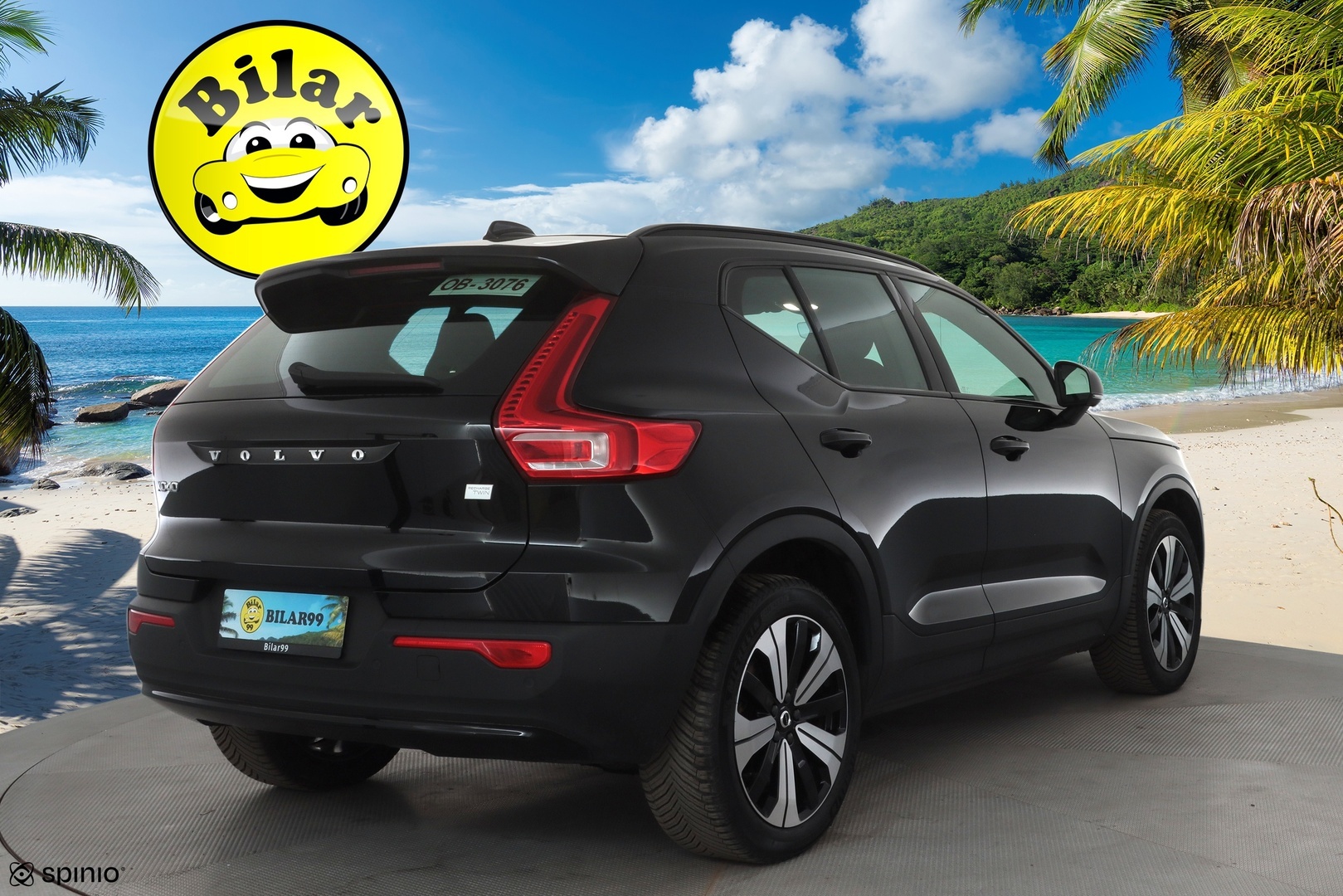 VOLVO XC40 2023