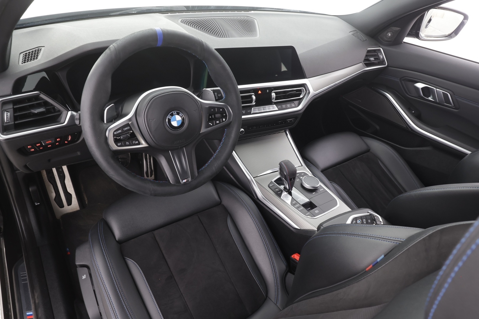 BMW 330 2021