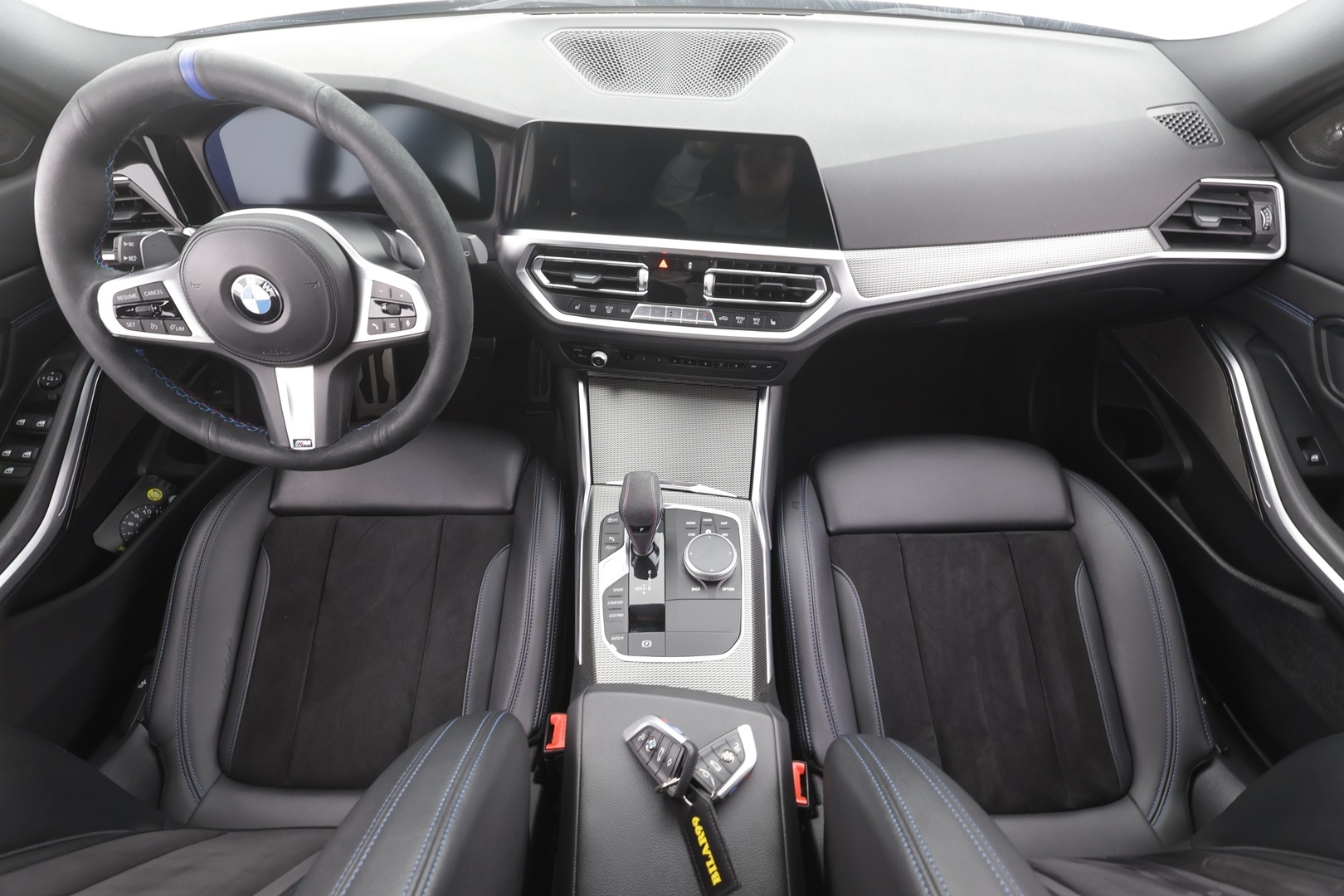 BMW 330 2021