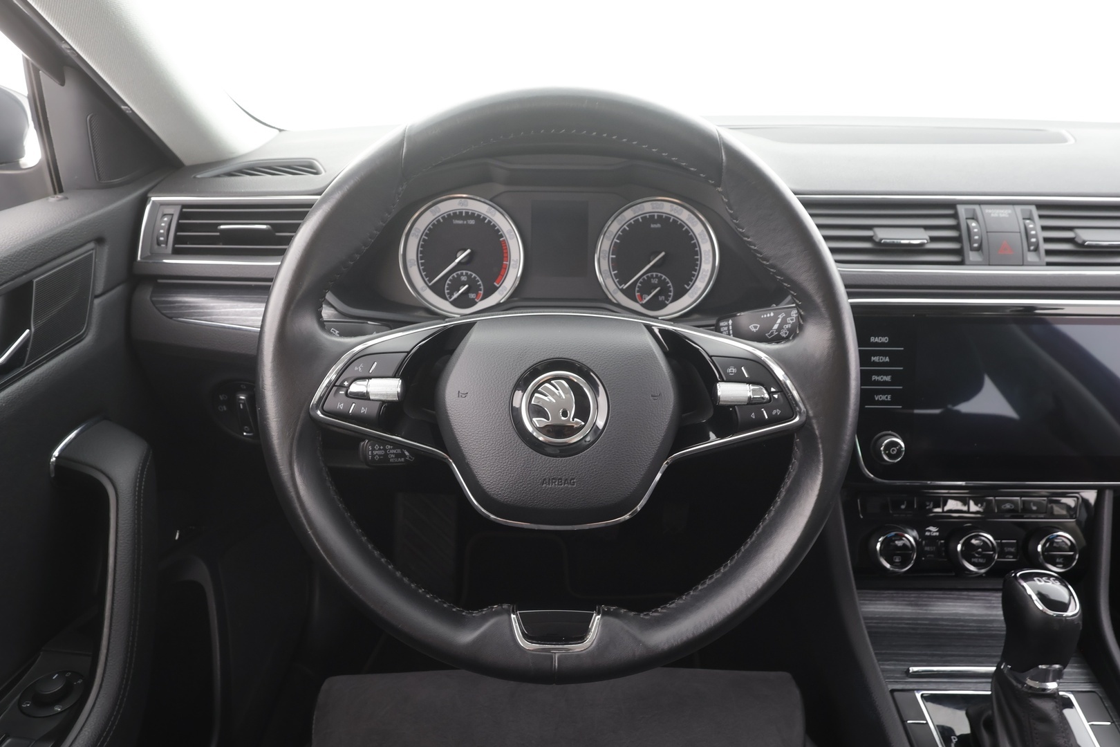 SKODA Superb 2021