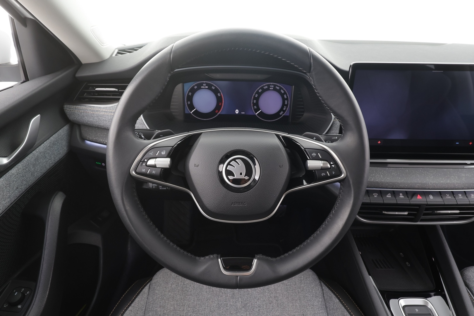 SKODA OCTAVIA 2025