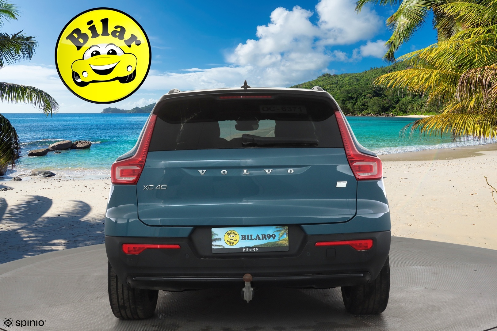 VOLVO XC40 2023