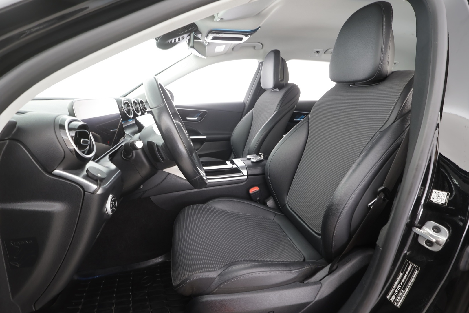 MERCEDES-BENZ C 2023