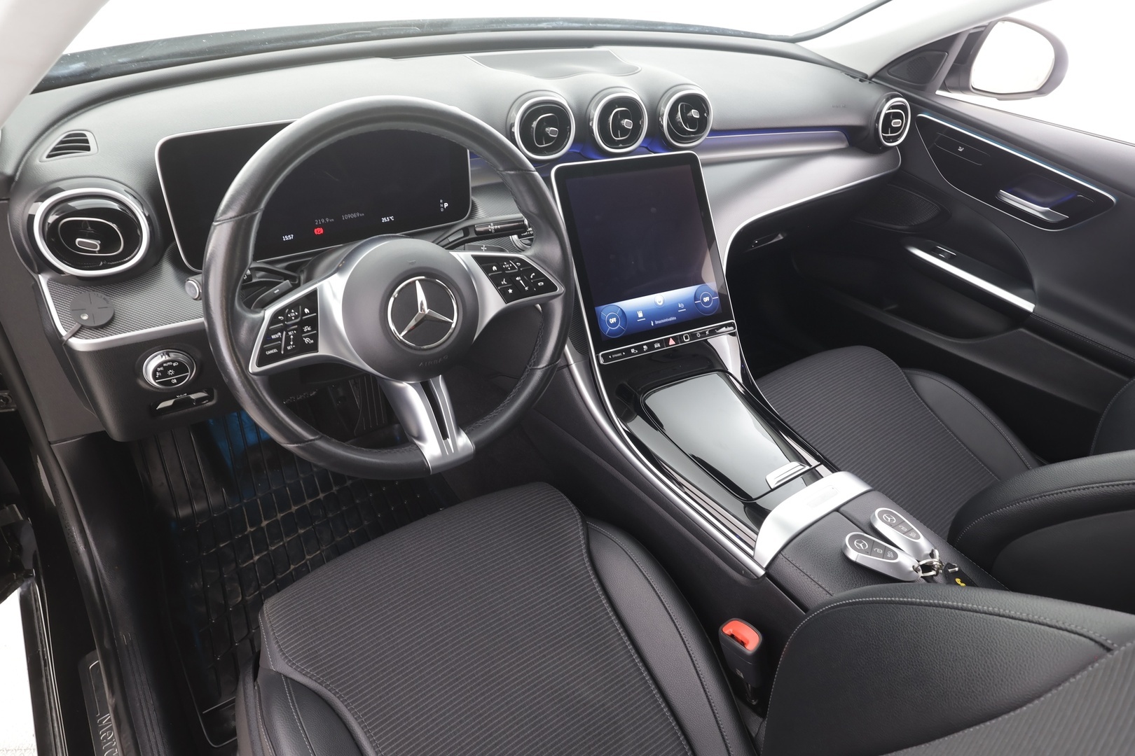 MERCEDES-BENZ C 2023