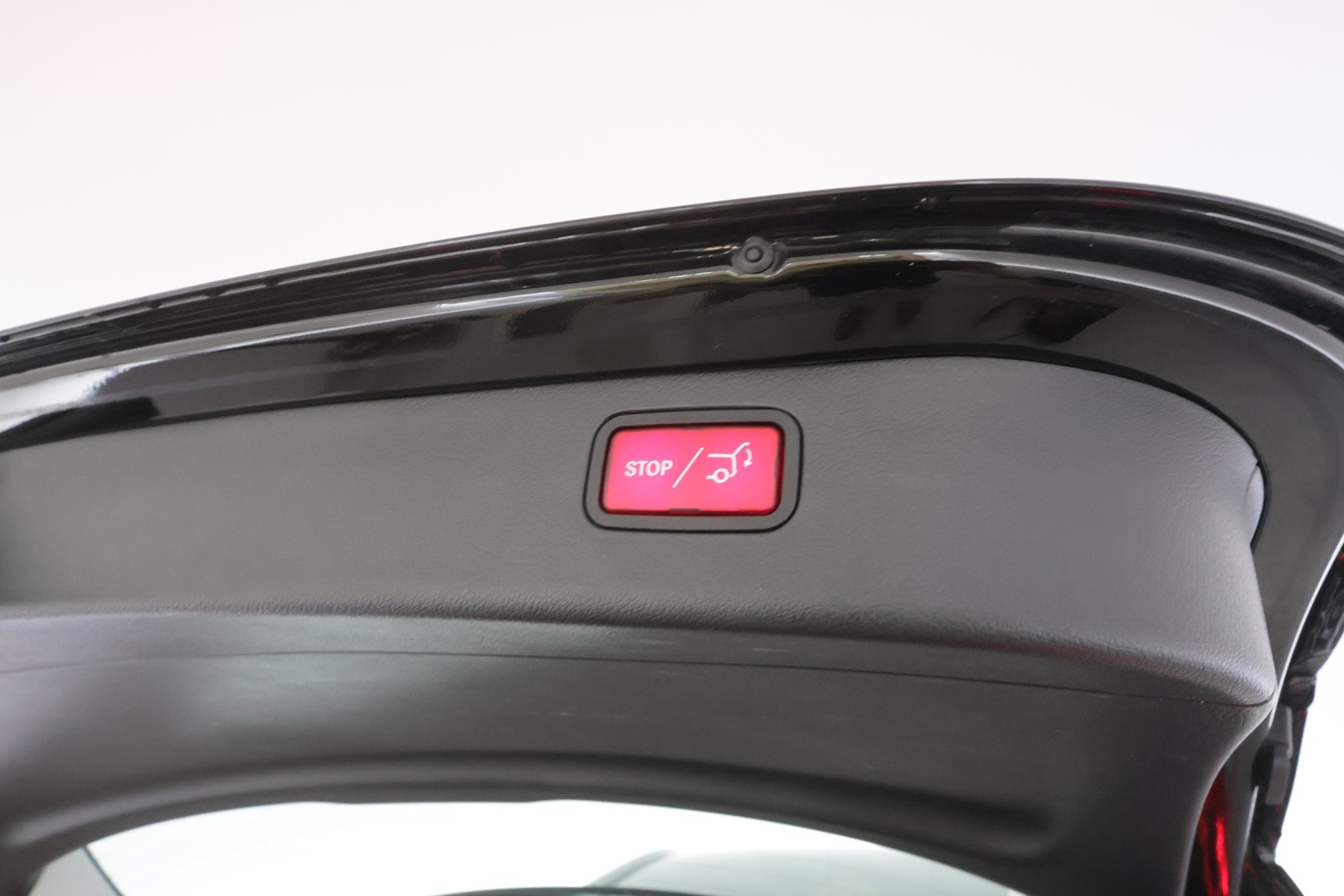 MERCEDES-BENZ C 2023