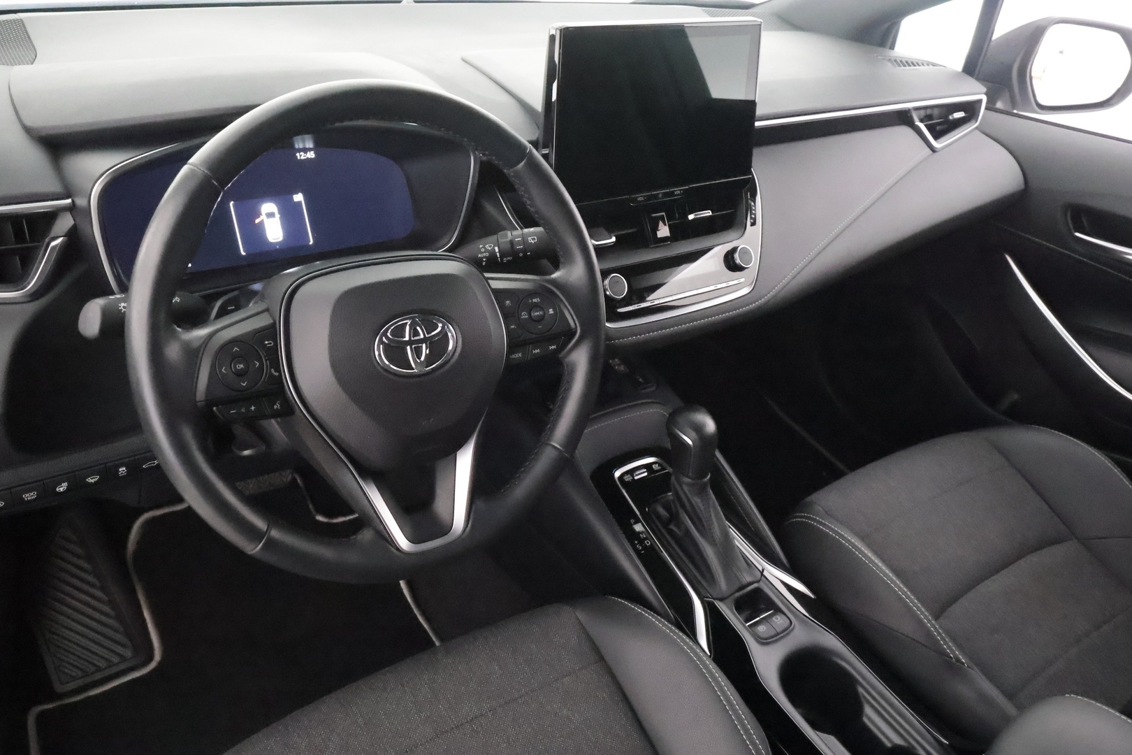 TOYOTA COROLLA 2024