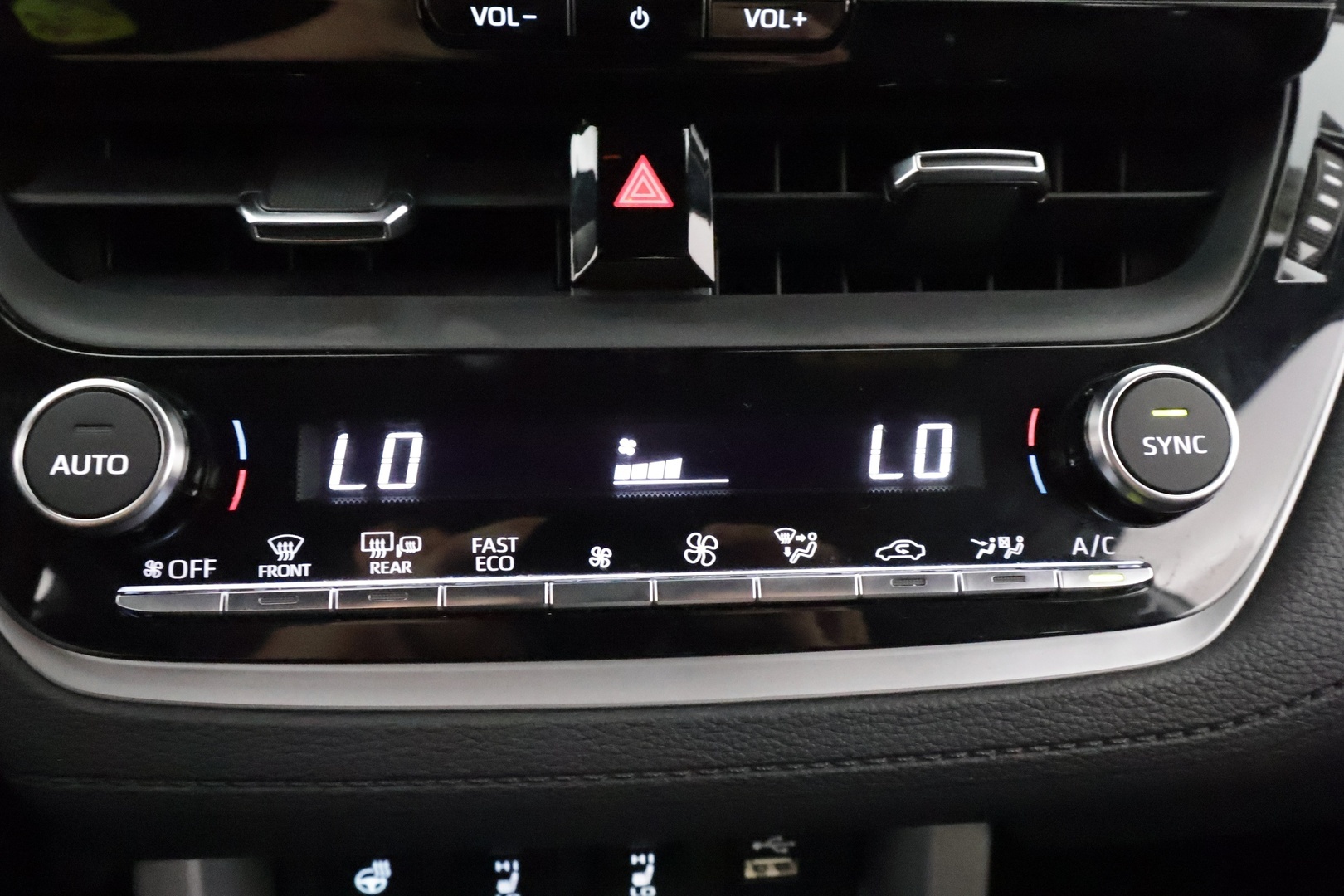 TOYOTA COROLLA CROSS 2024