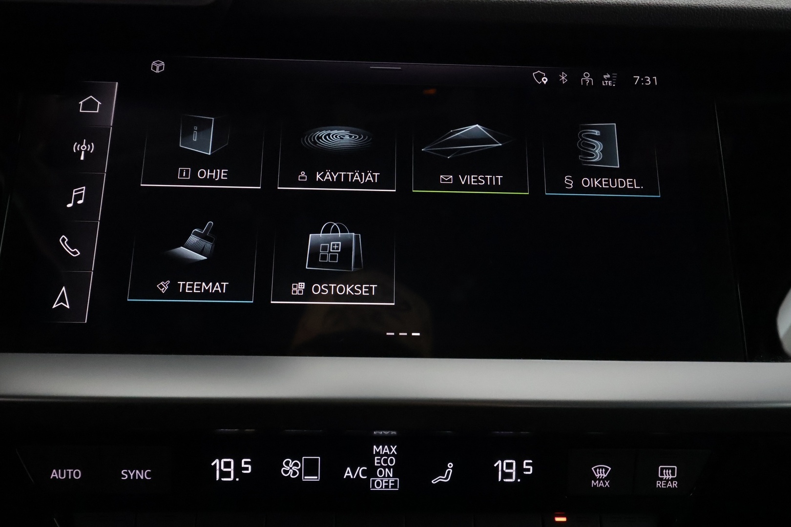 AUDI A3 2024