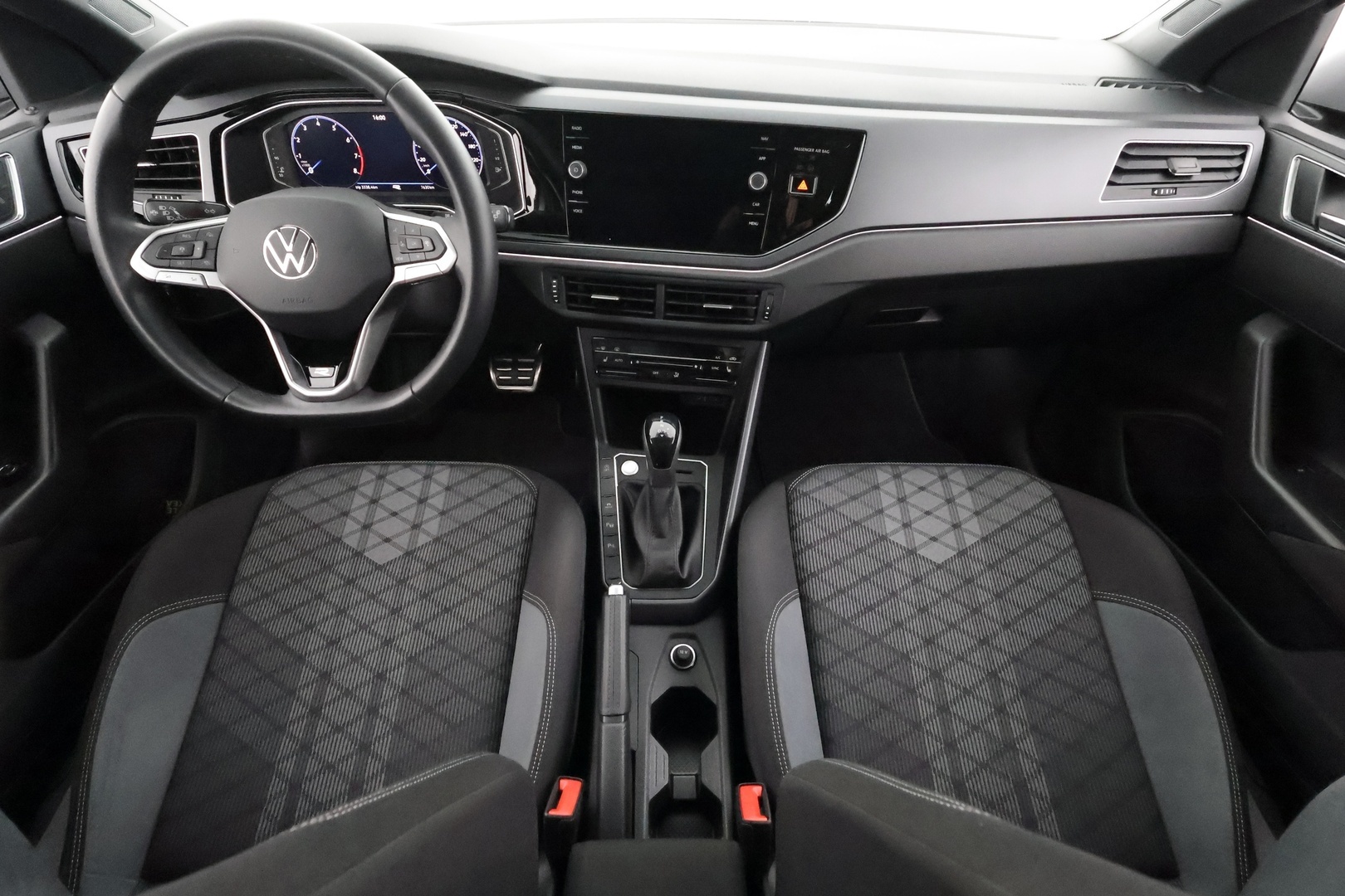 VOLKSWAGEN TAIGO 2024