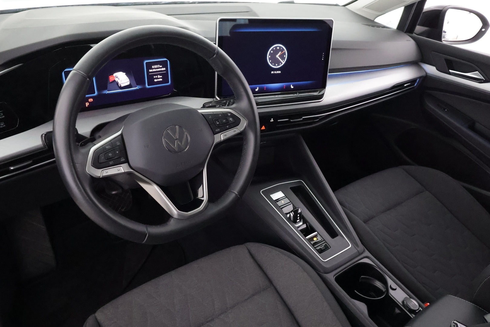 VOLKSWAGEN GOLF 2024