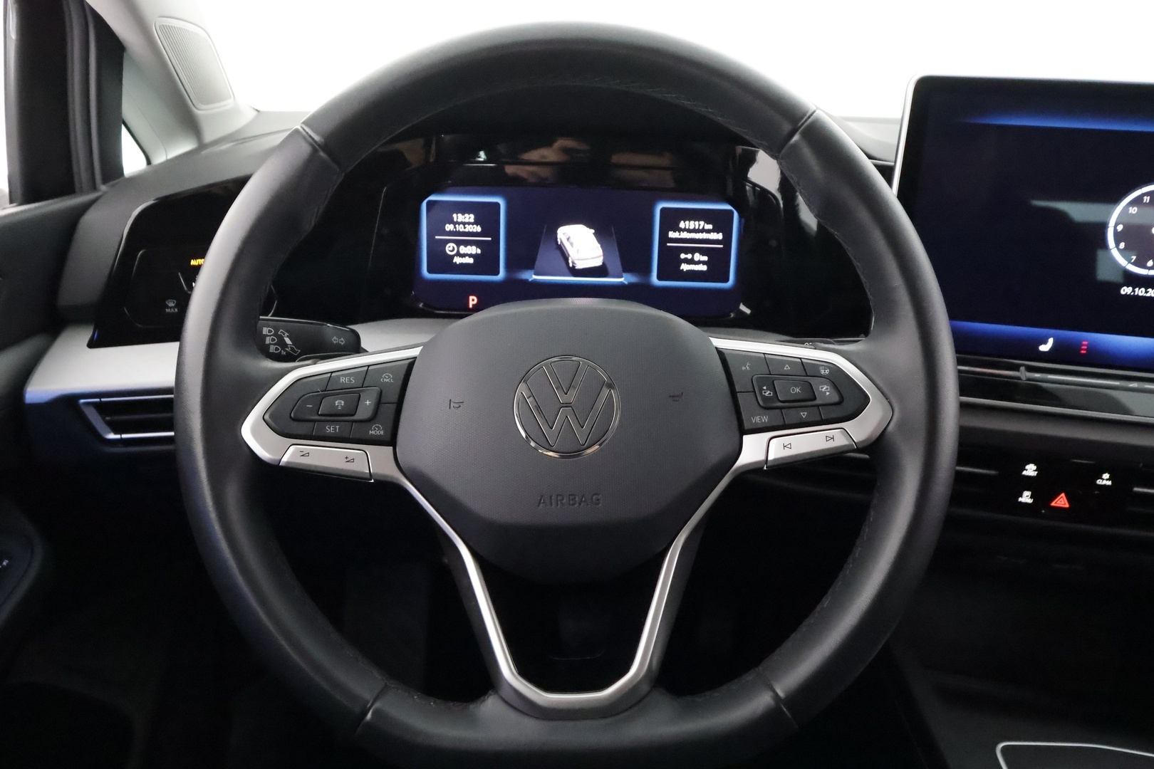 VOLKSWAGEN GOLF 2024
