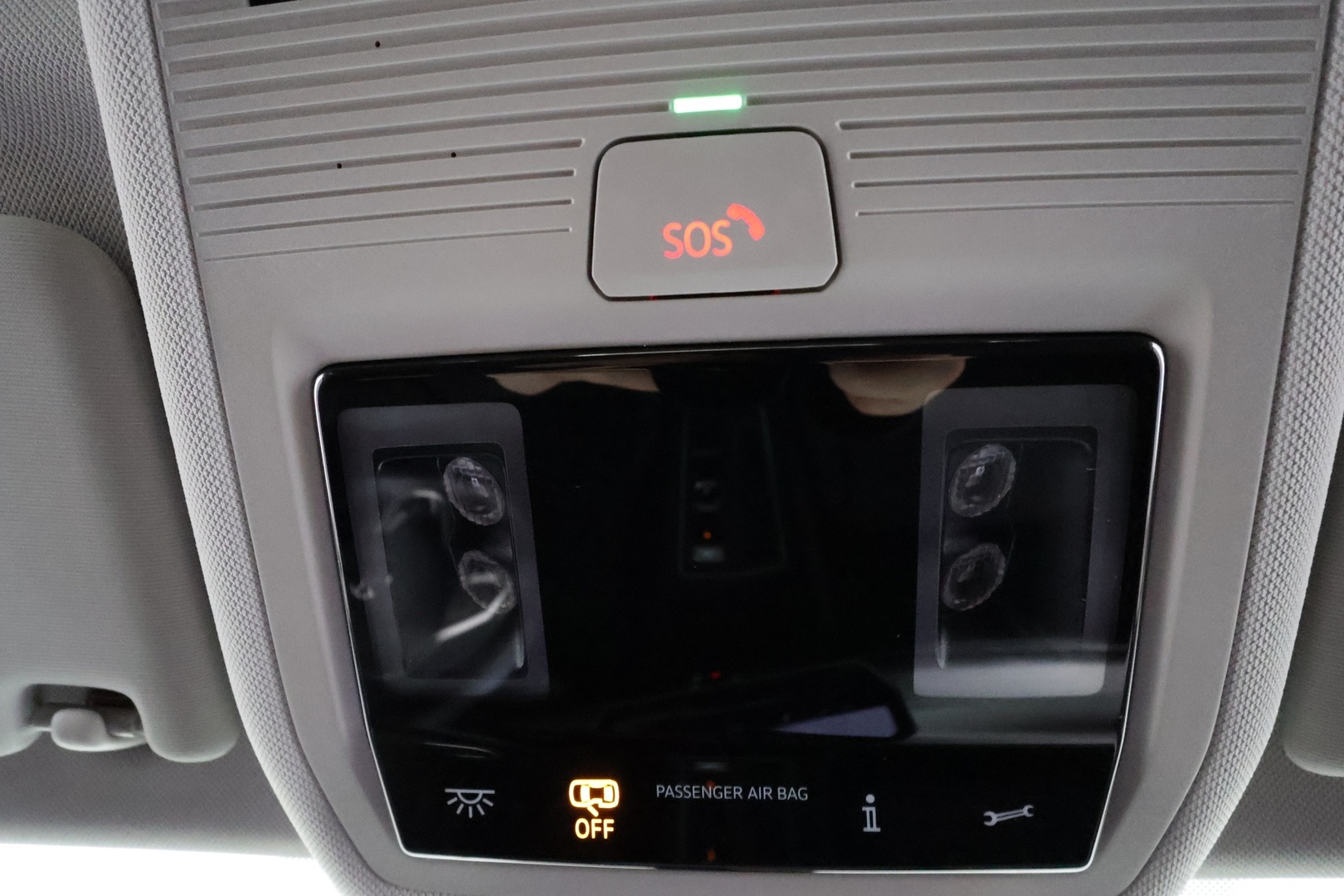 VOLKSWAGEN GOLF 2024