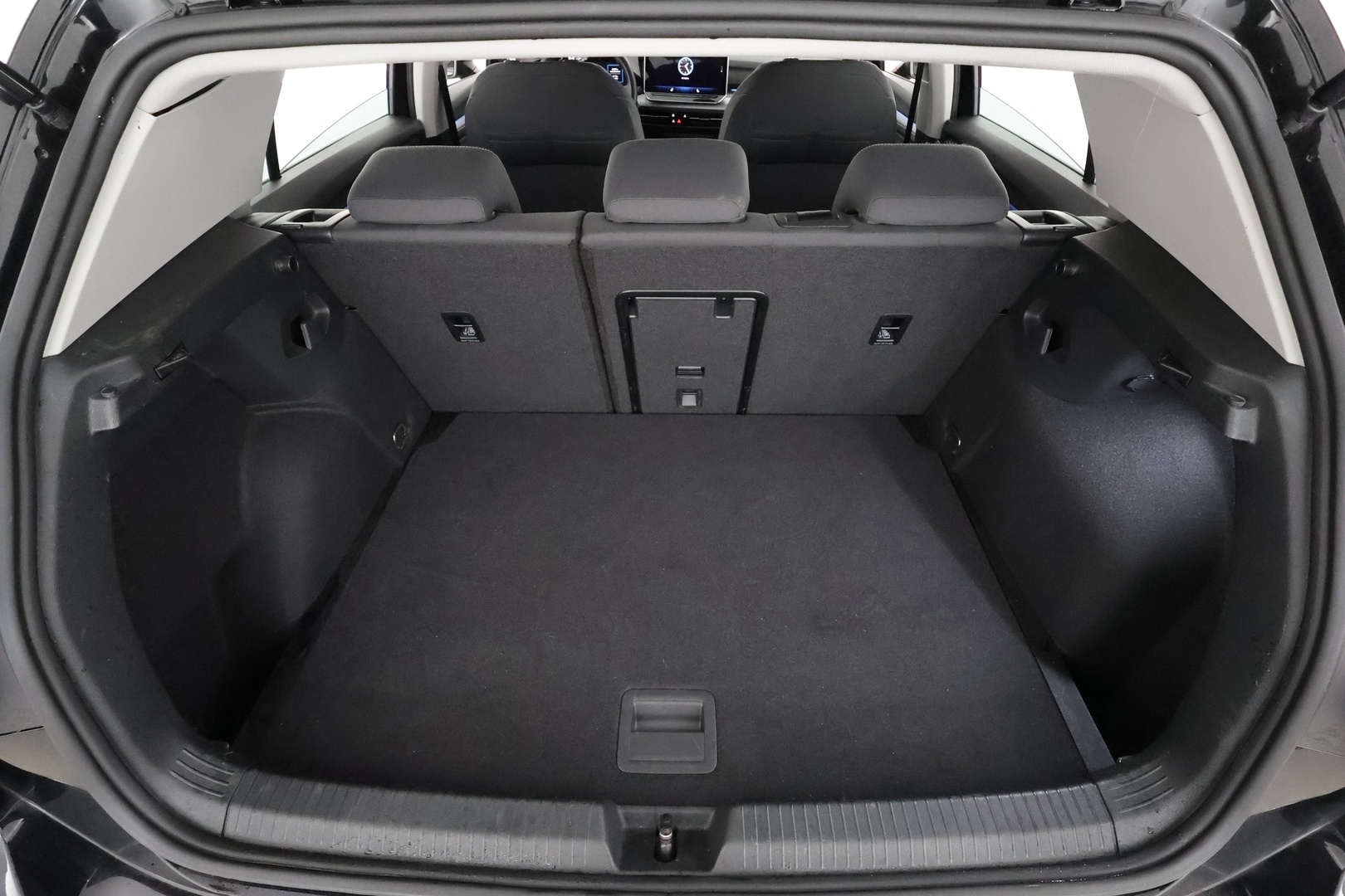 VOLKSWAGEN GOLF 2024