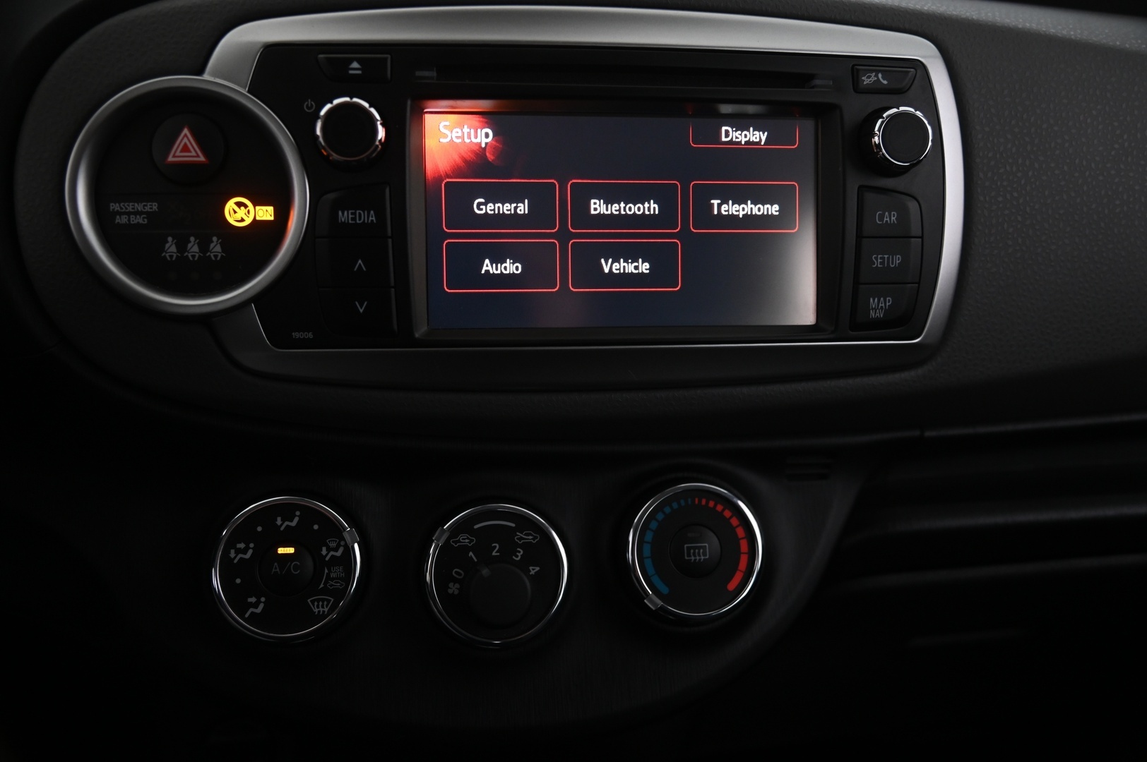 TOYOTA Yaris 2014