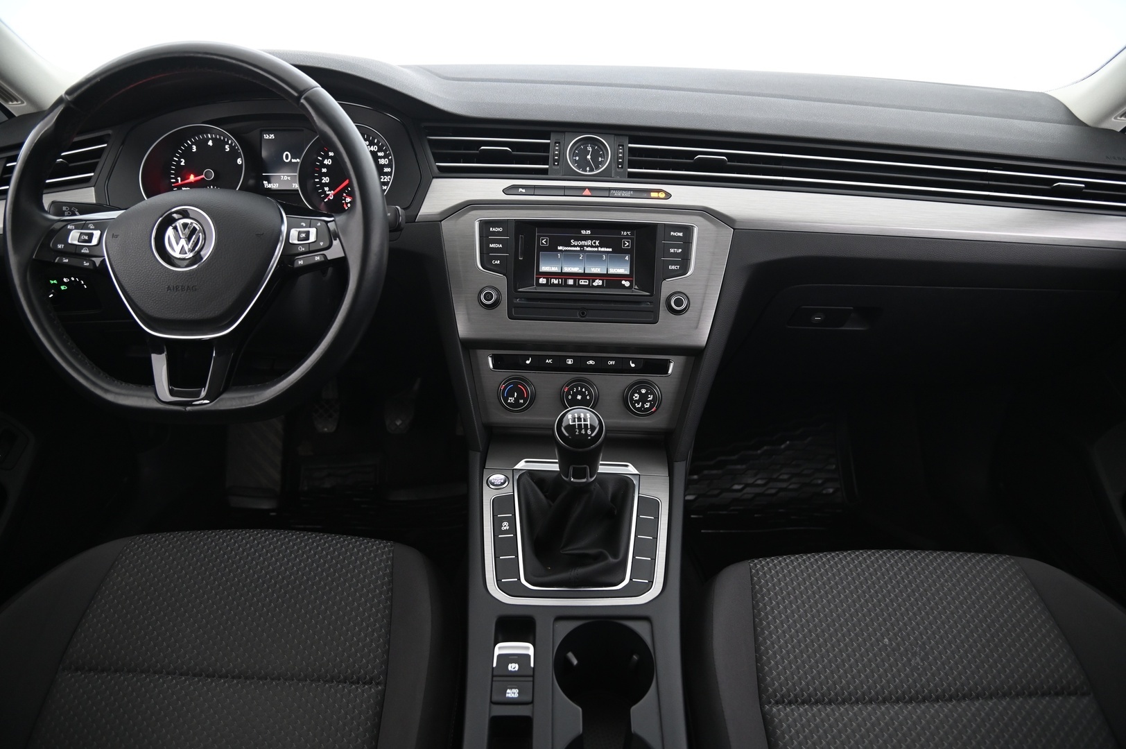 VOLKSWAGEN Passat 2016