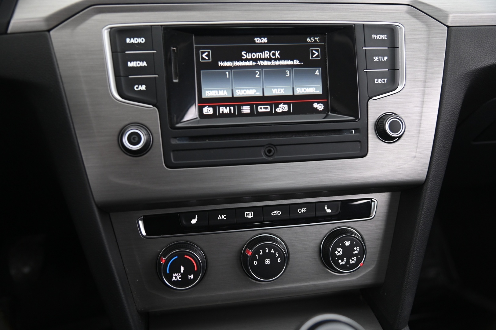 VOLKSWAGEN Passat 2016