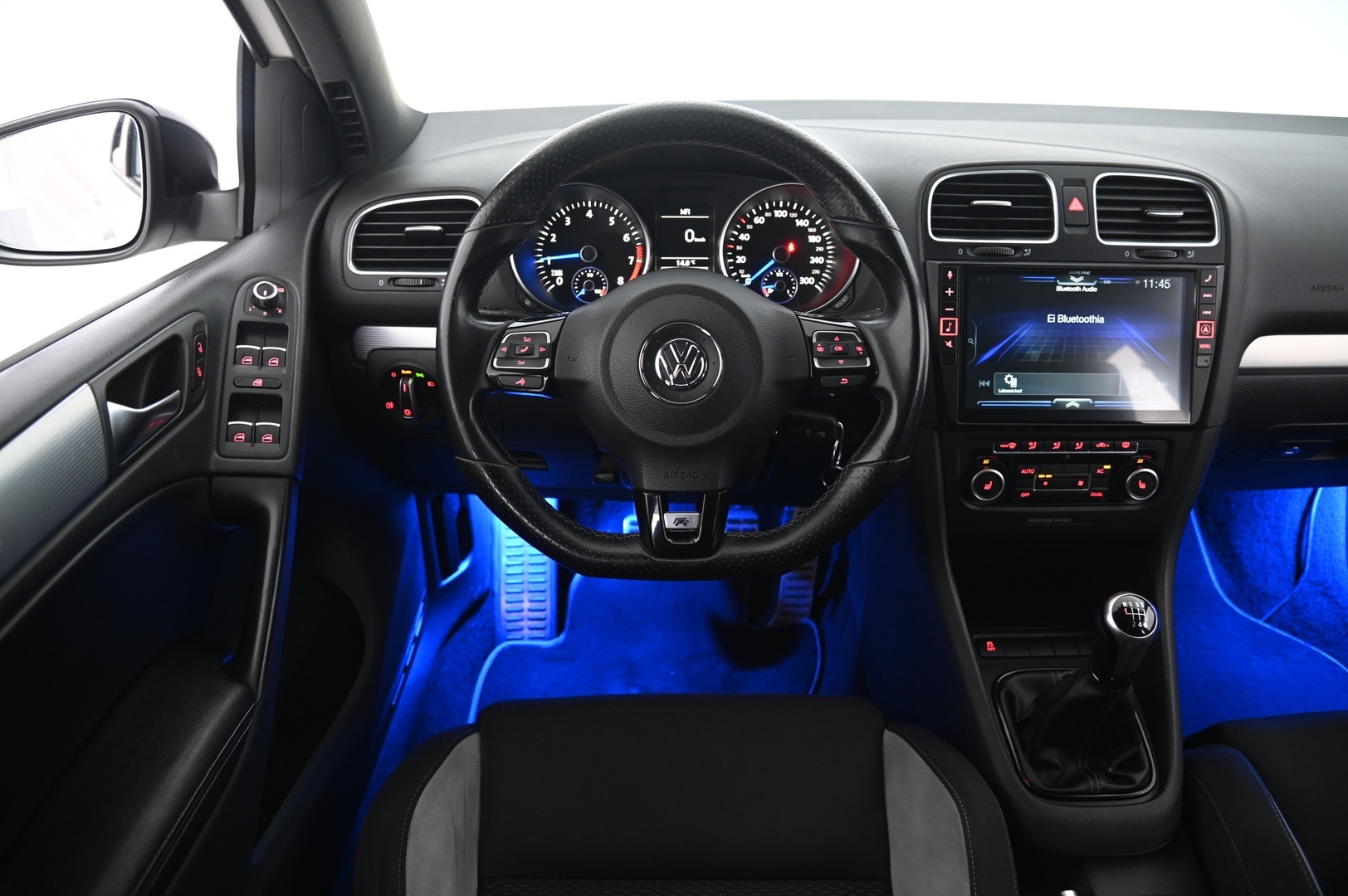 VOLKSWAGEN Golf 2012